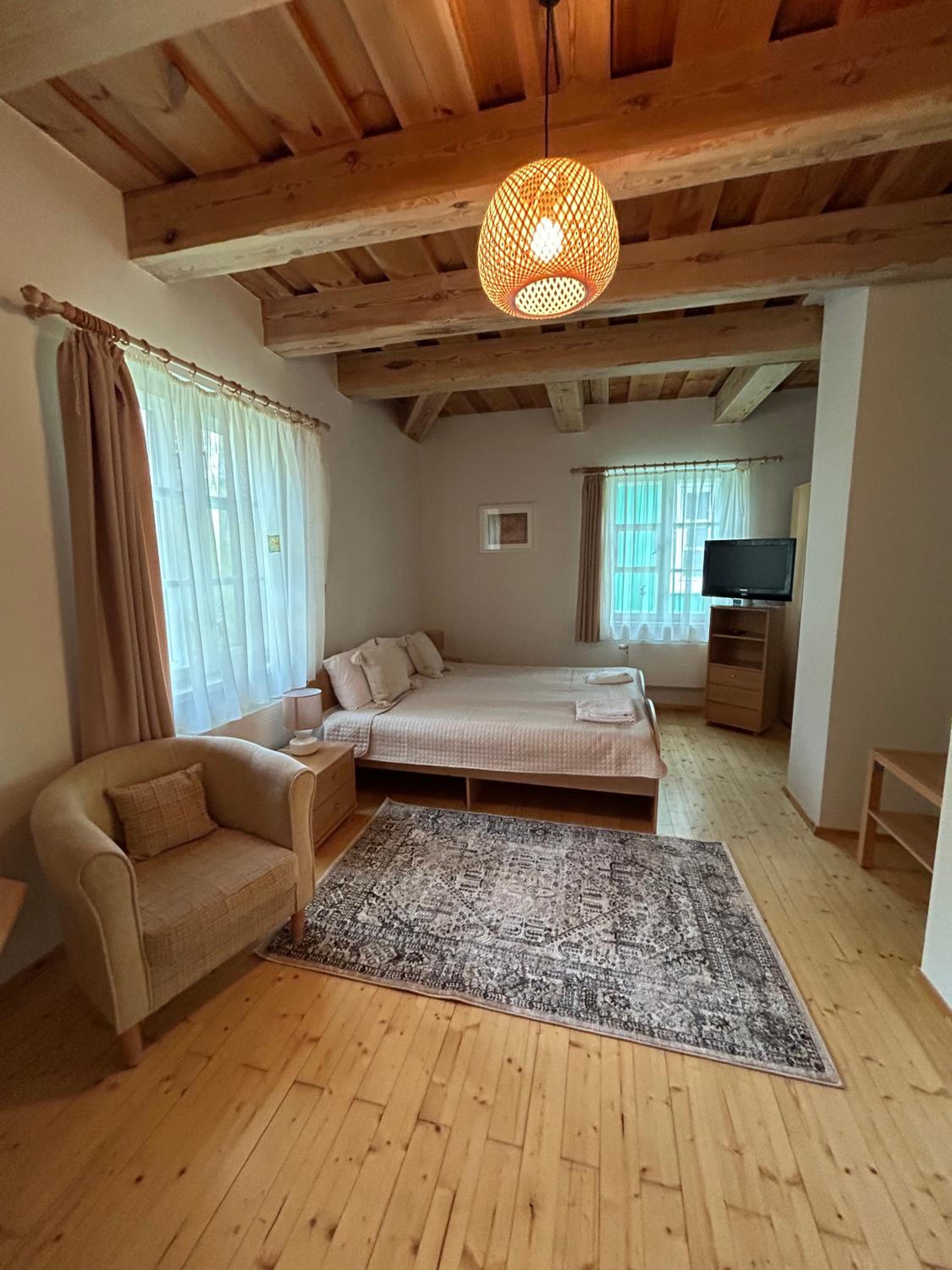 Double Room - Photo 1