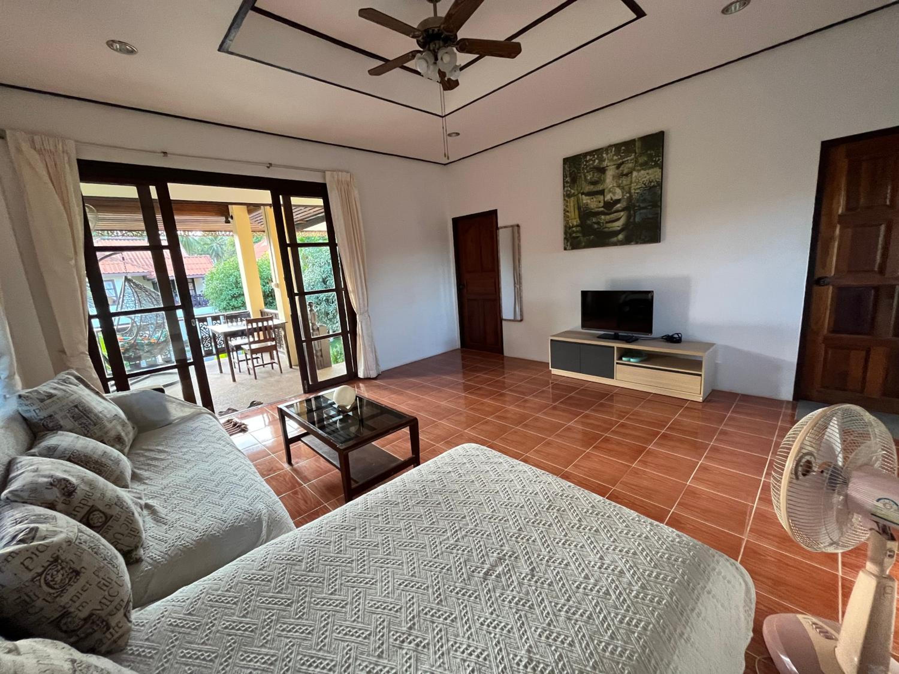 One-Bedroom Apartment with Balcony photo 1