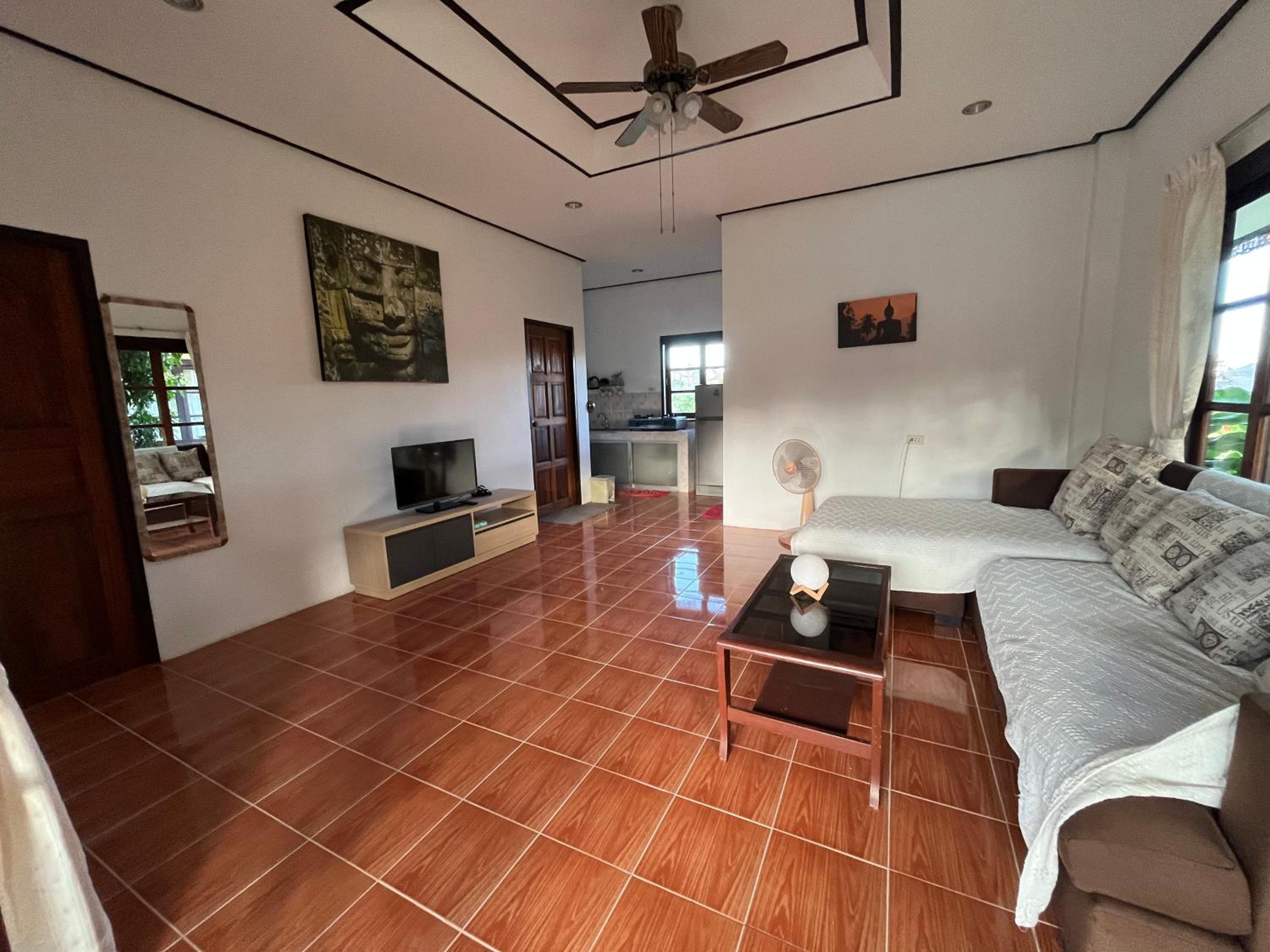 One-Bedroom Apartment with Balcony photo 2