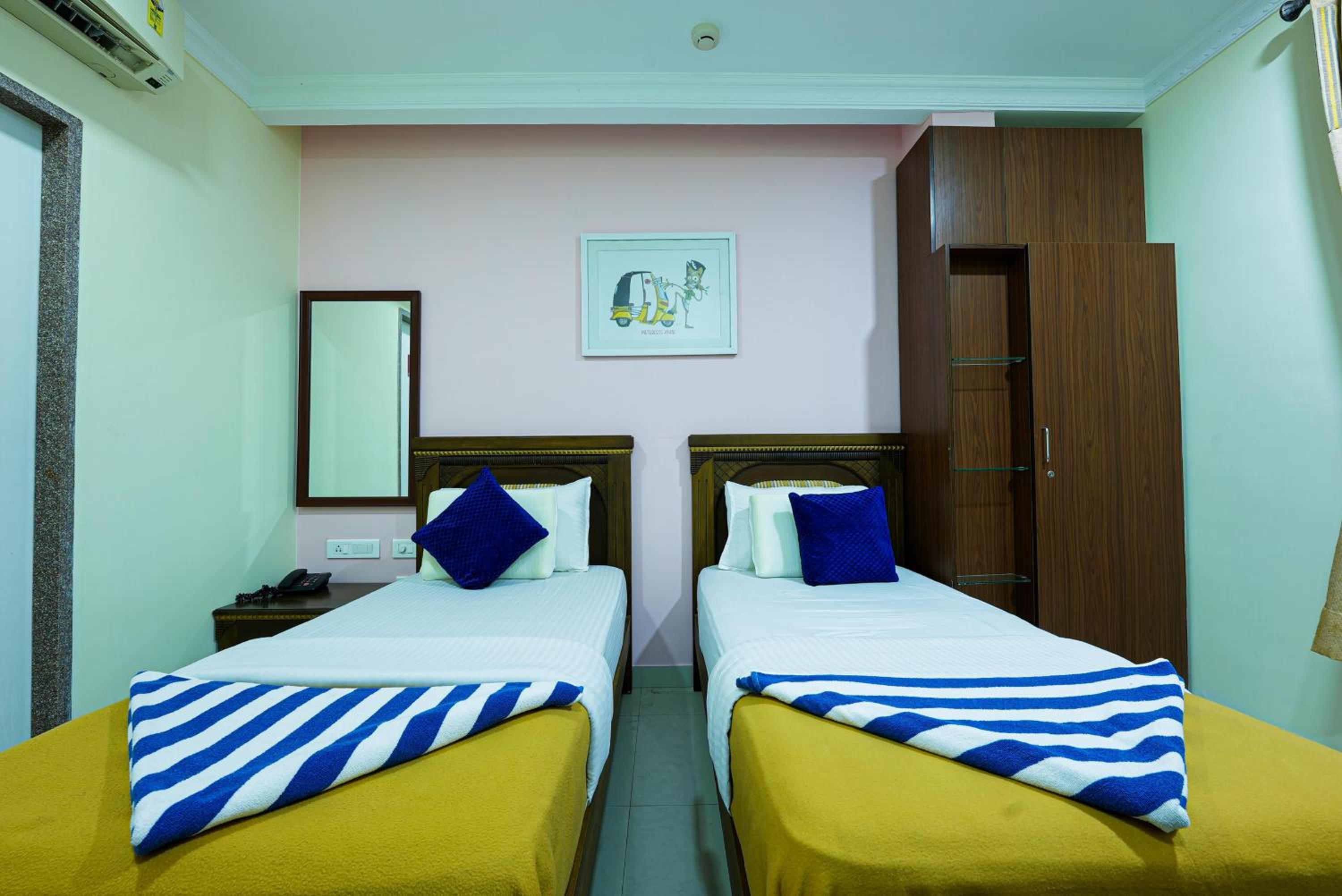 Deluxe Twin Room - Photo 2