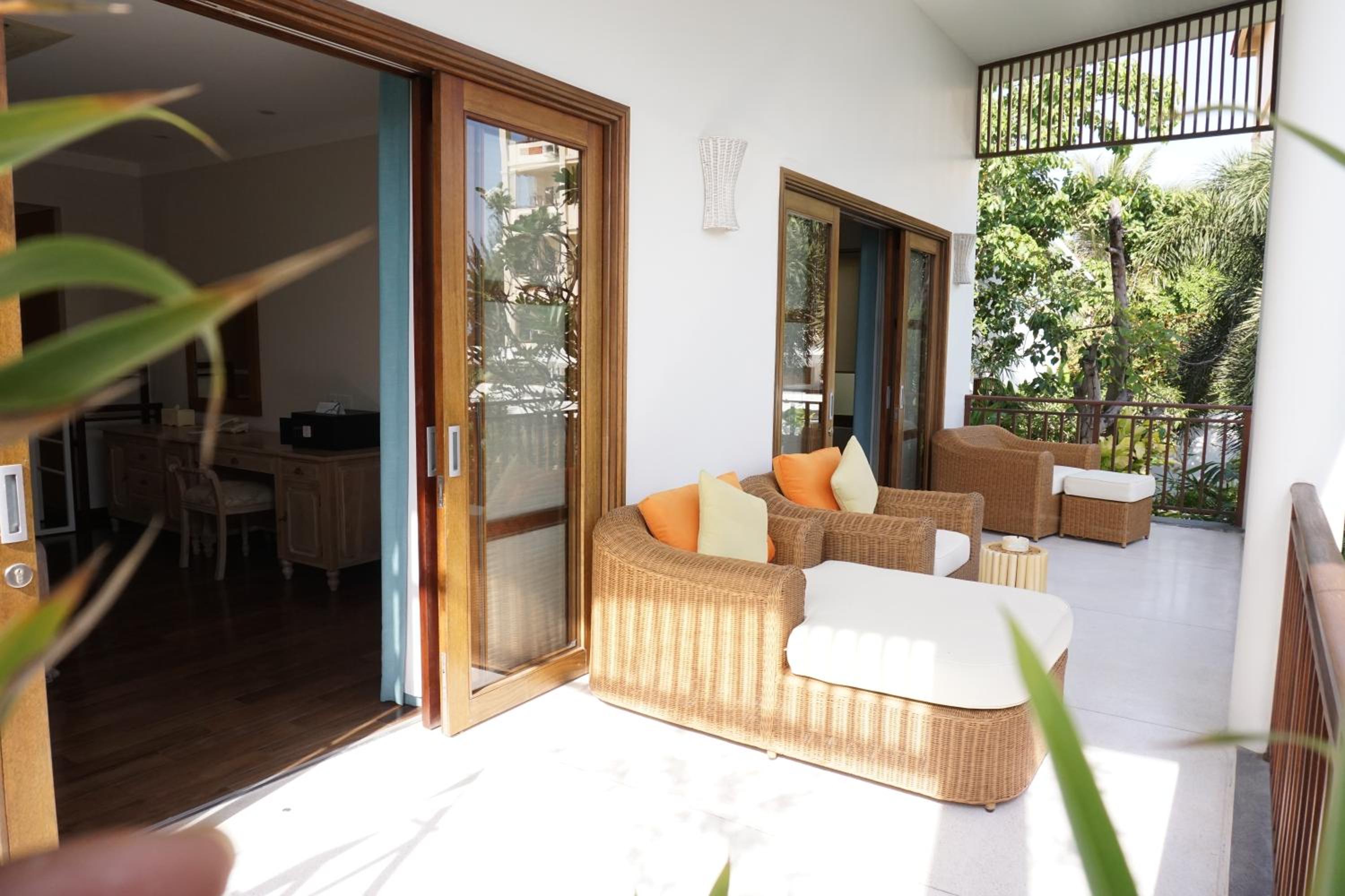 Sea View Suite photo 3