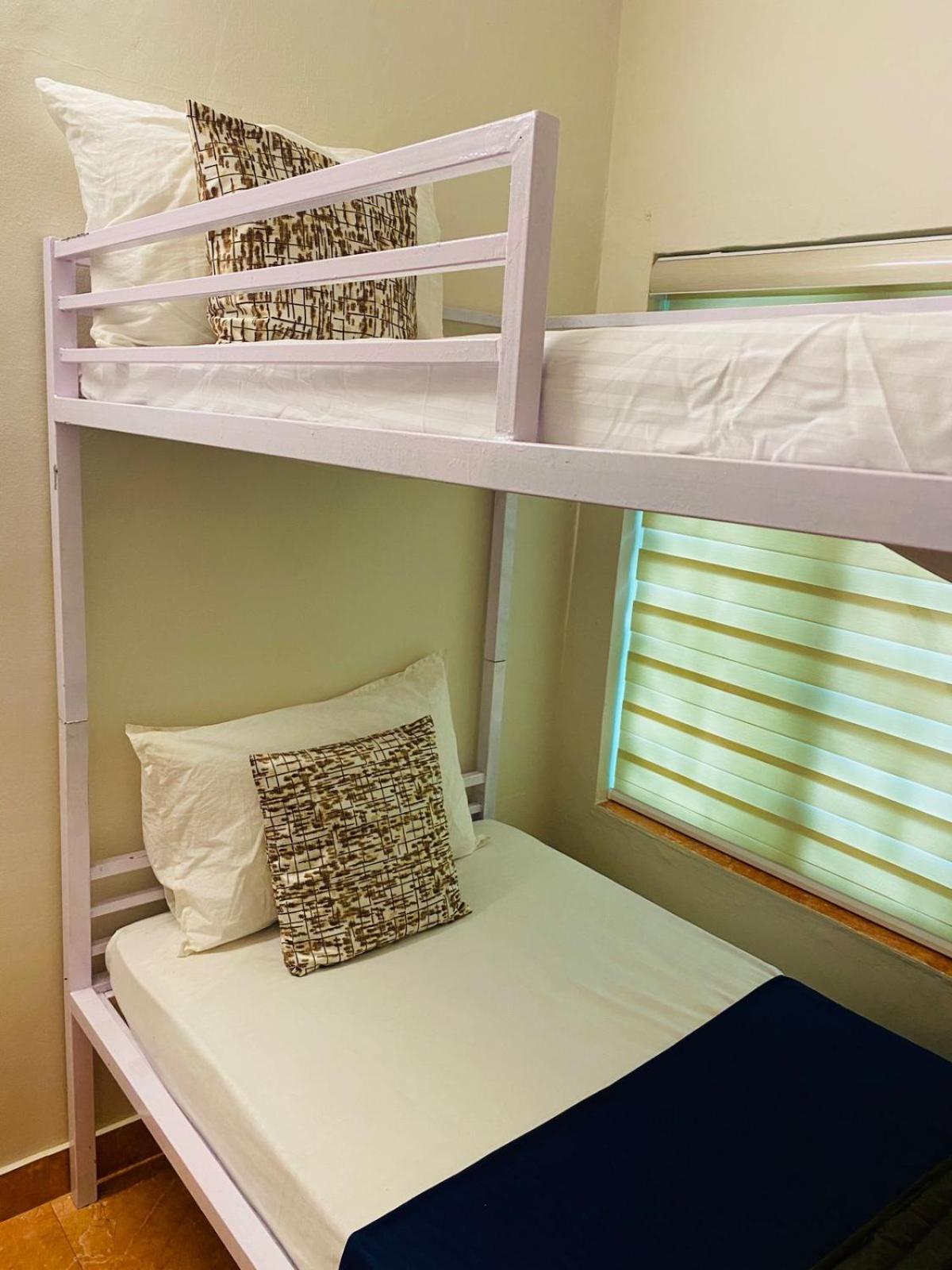 Single Bed in Mixed Dormitory Room