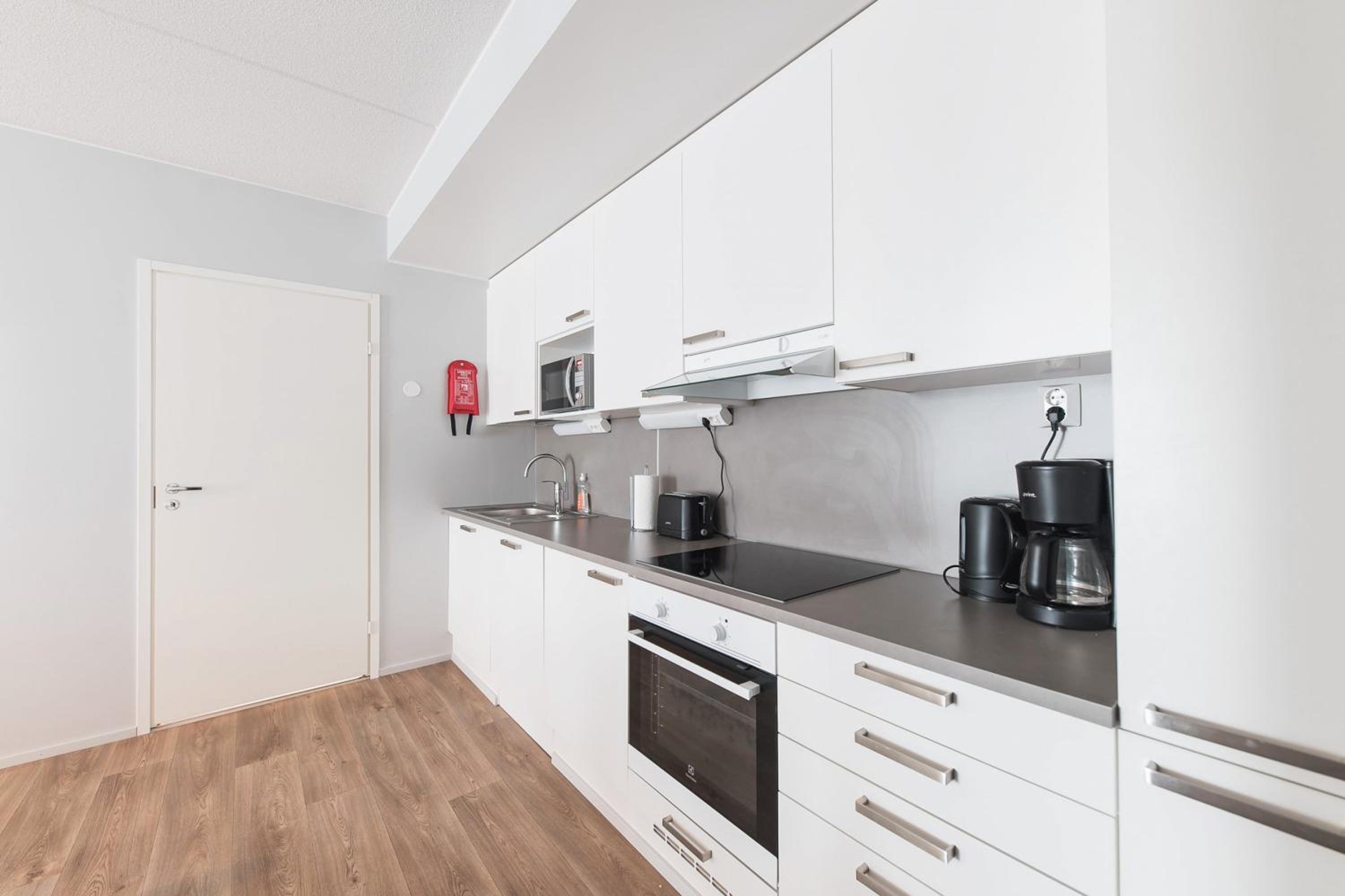 Two-Bedroom Apartment with Balcony - Photo 3
