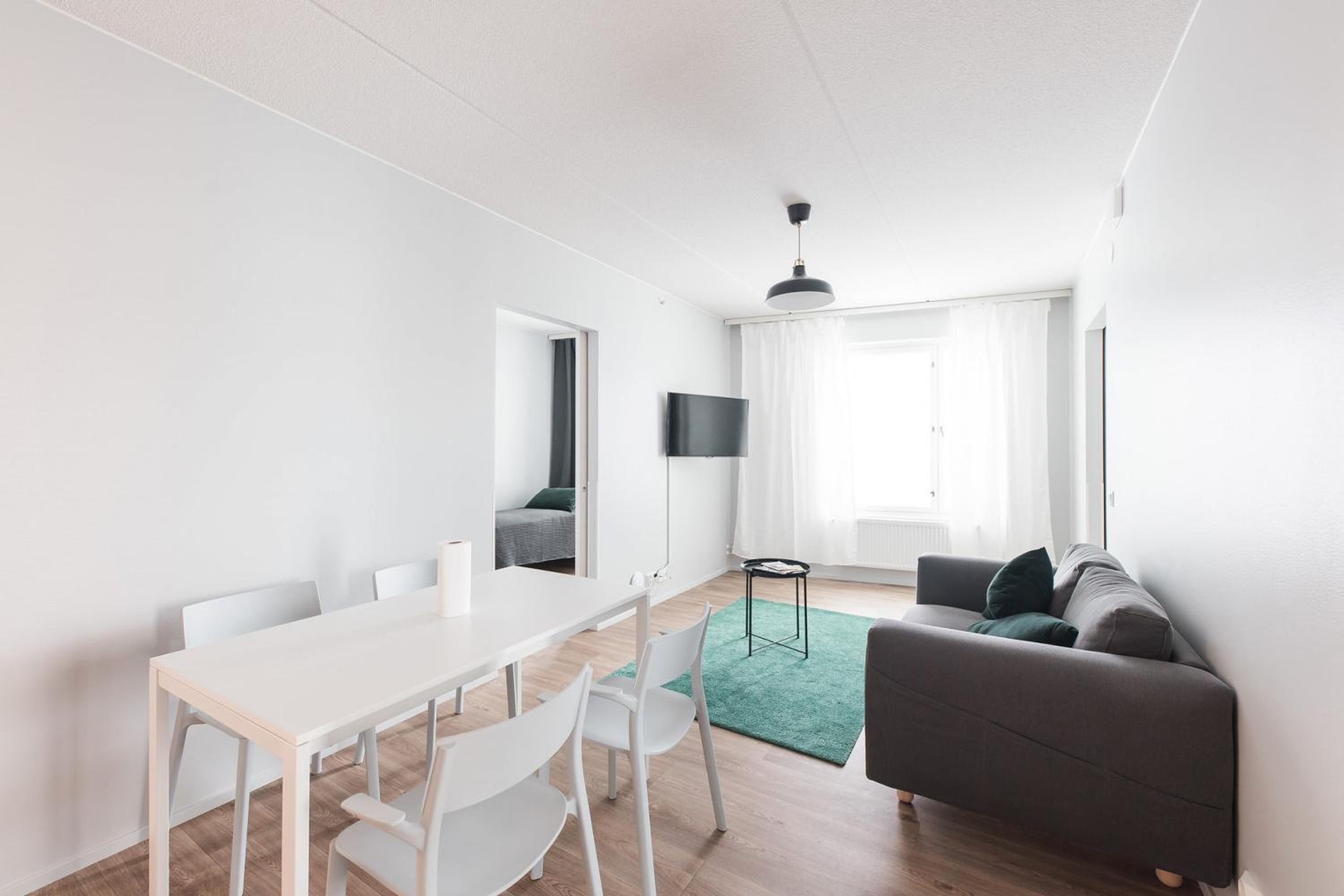 Two-Bedroom Apartment with Balcony - Photo 8