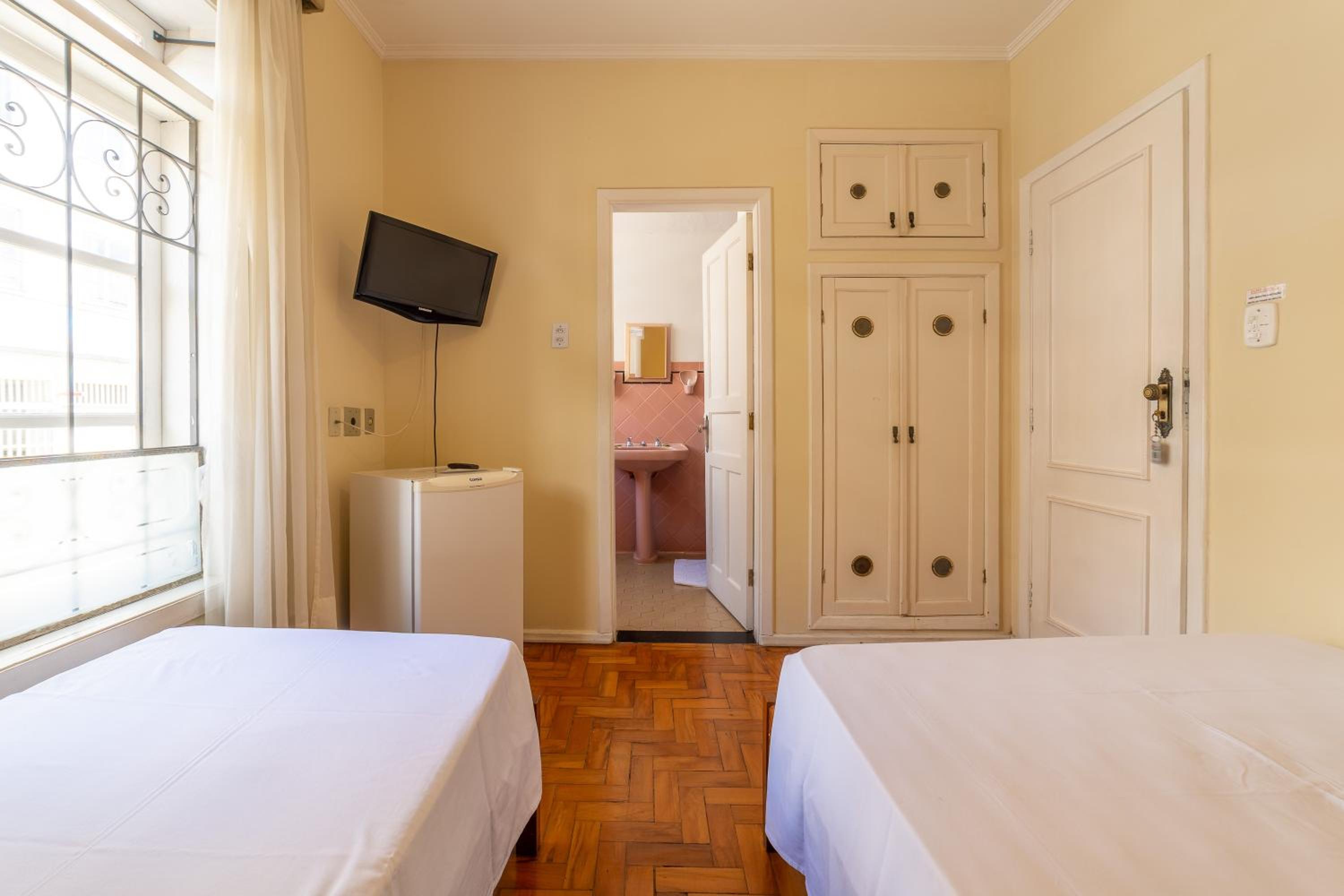 Double or Twin Room photo 2