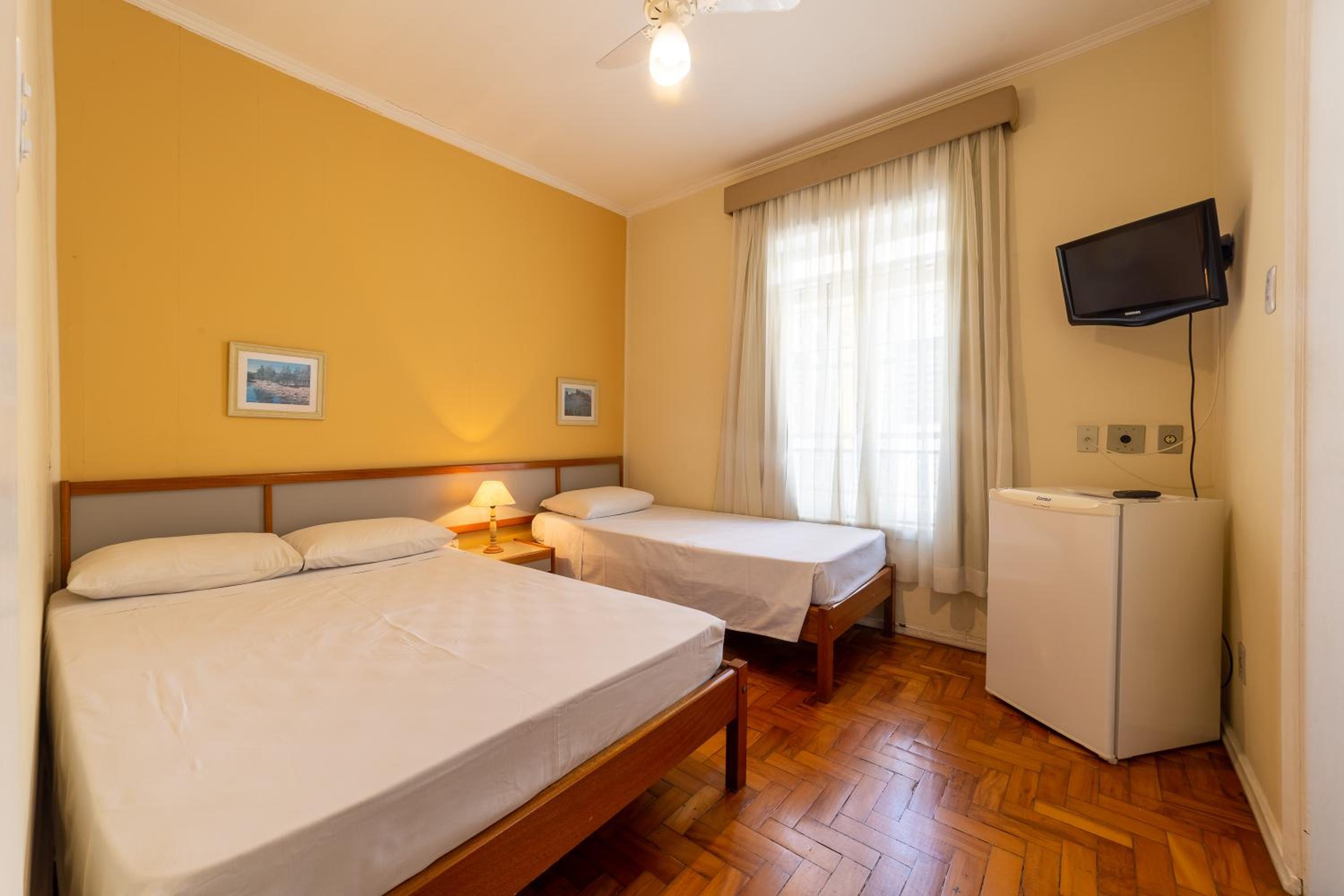 Double or Twin Room photo 3