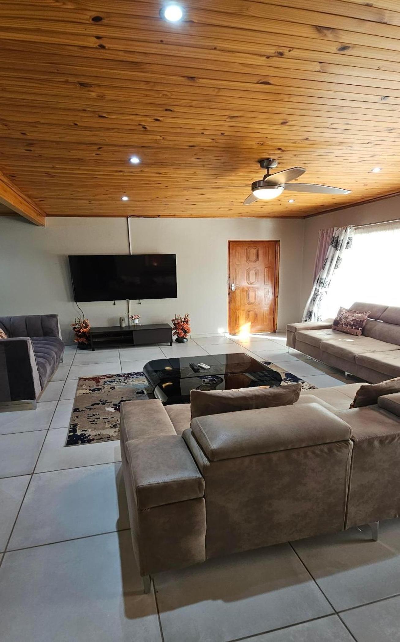 Triple Room photo 2