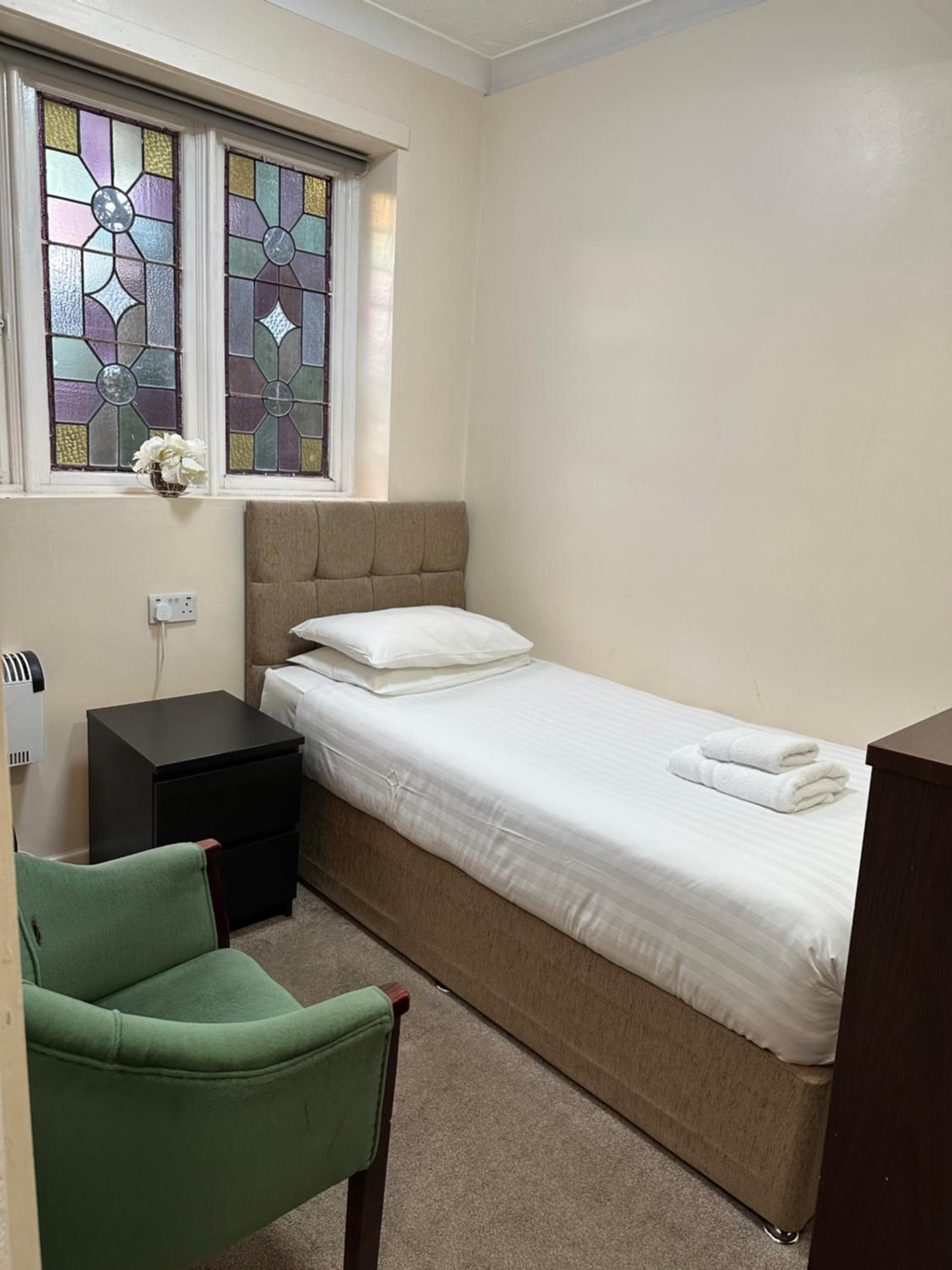 Single Room photo 2
