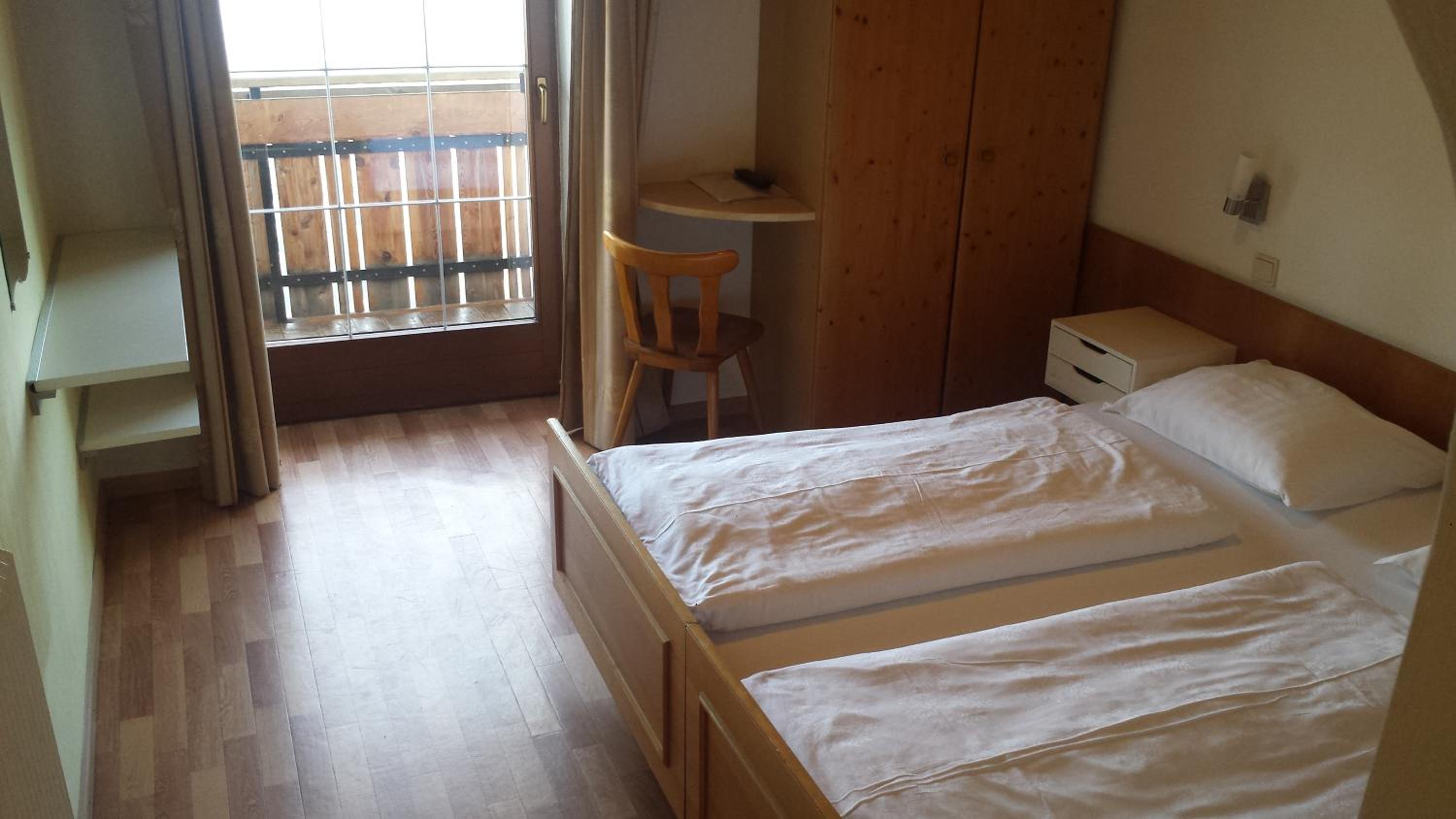 Single Room with Mountain View