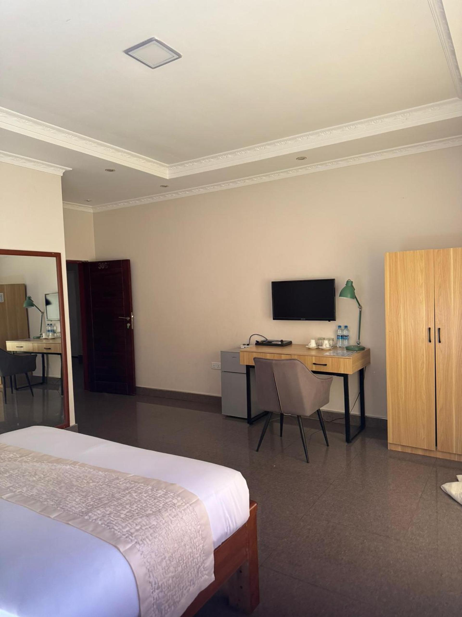 Large Double Room