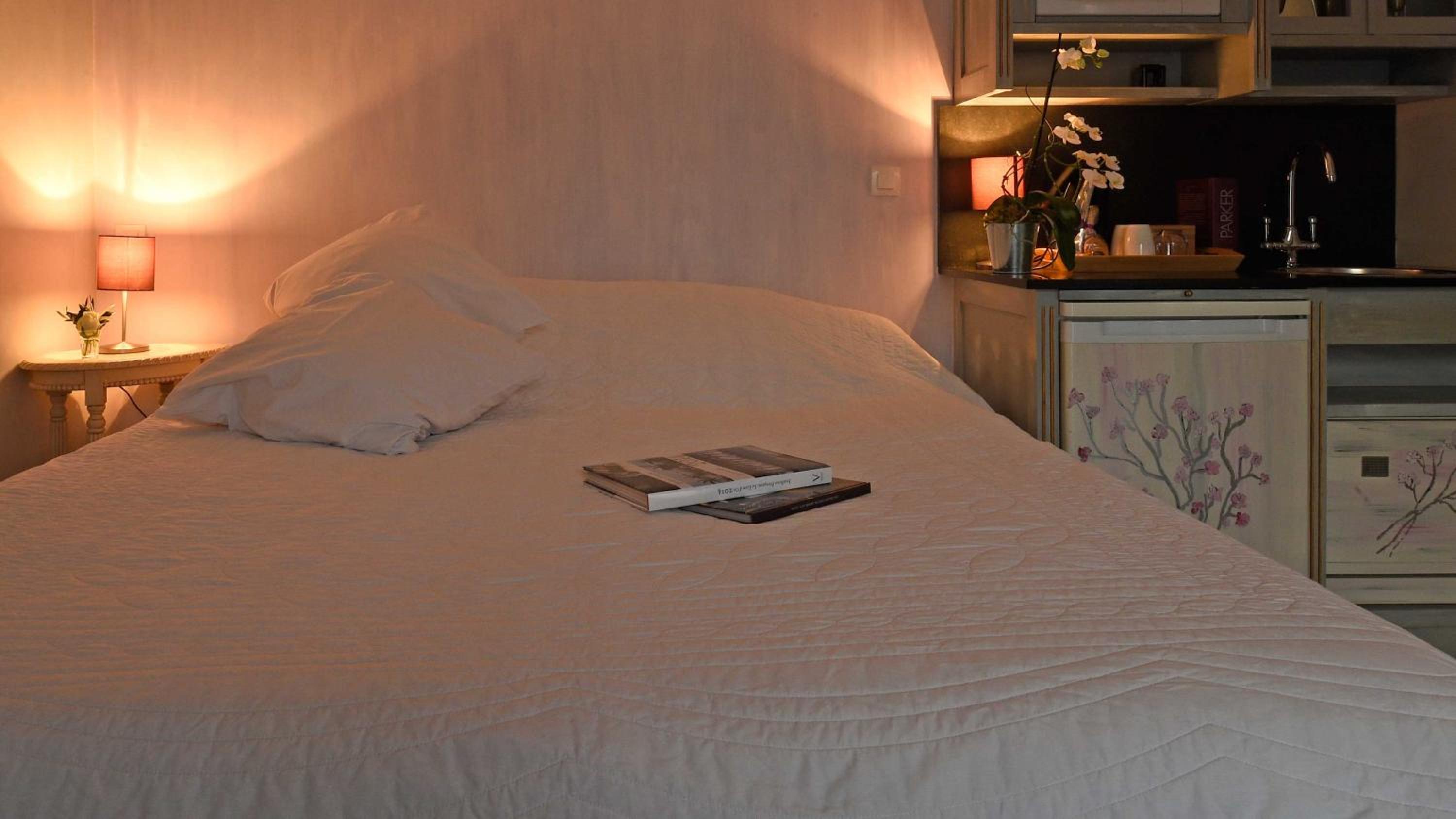 Deluxe Double Room with Shower photo 1