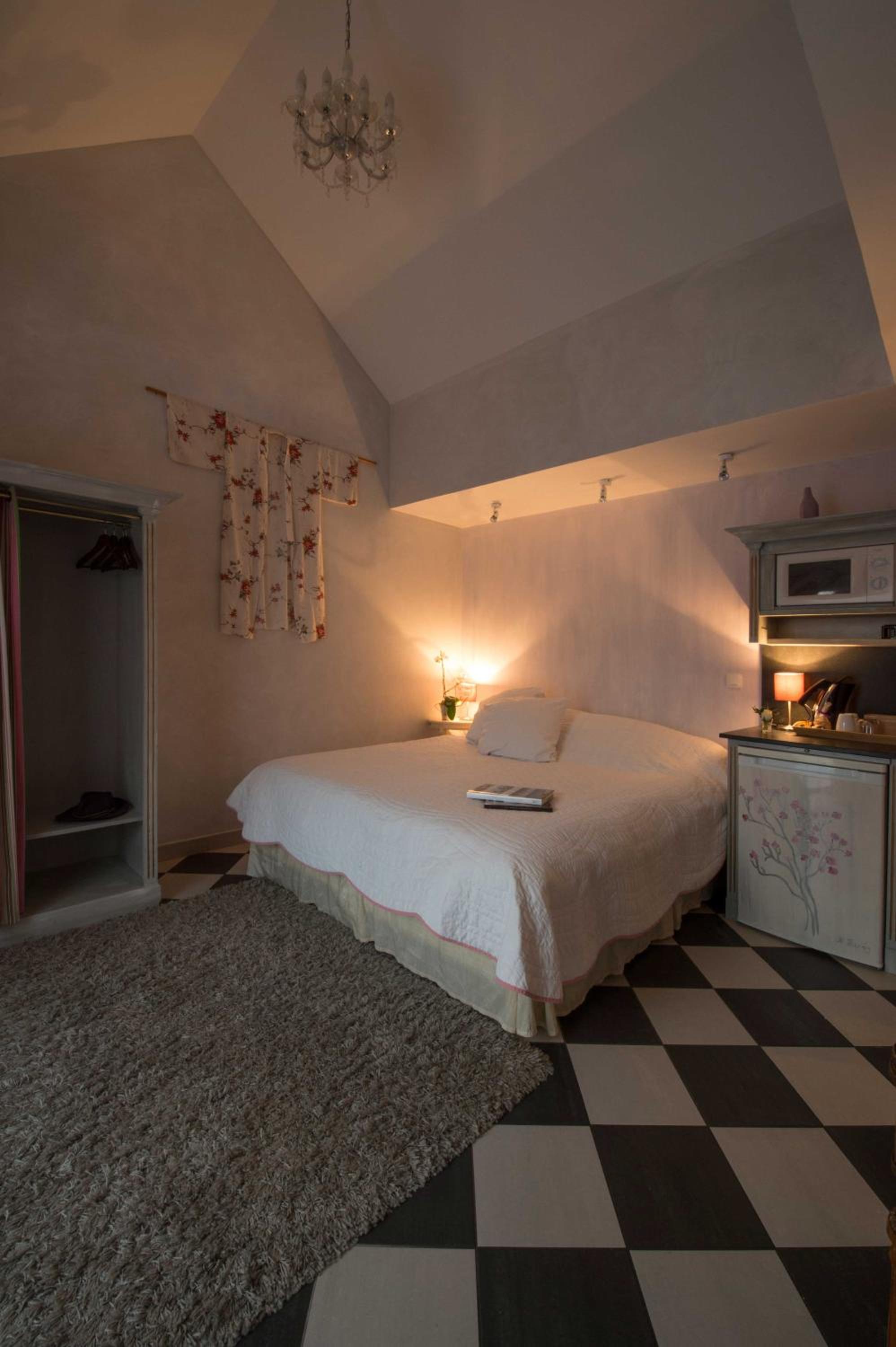 Deluxe Double Room with Shower photo 2