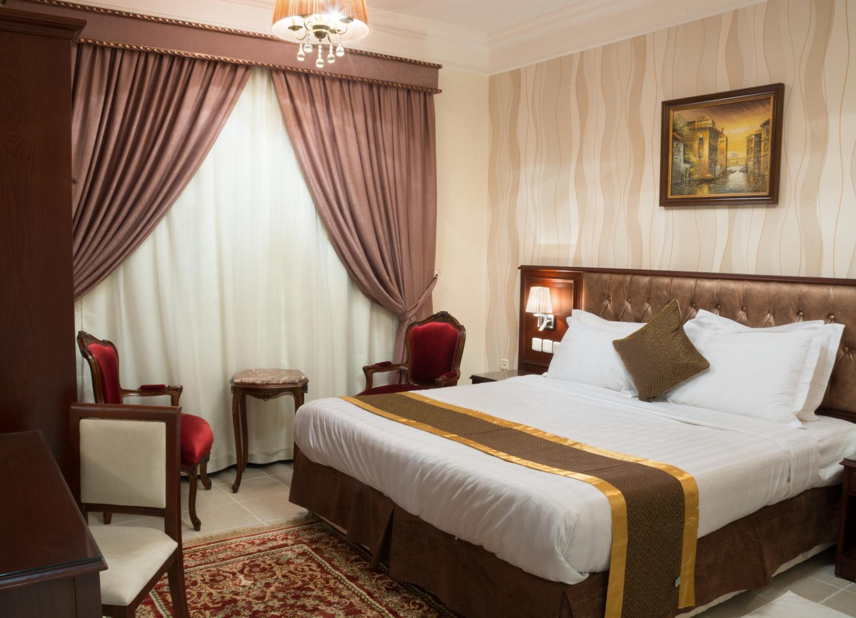 Safari Club Suite