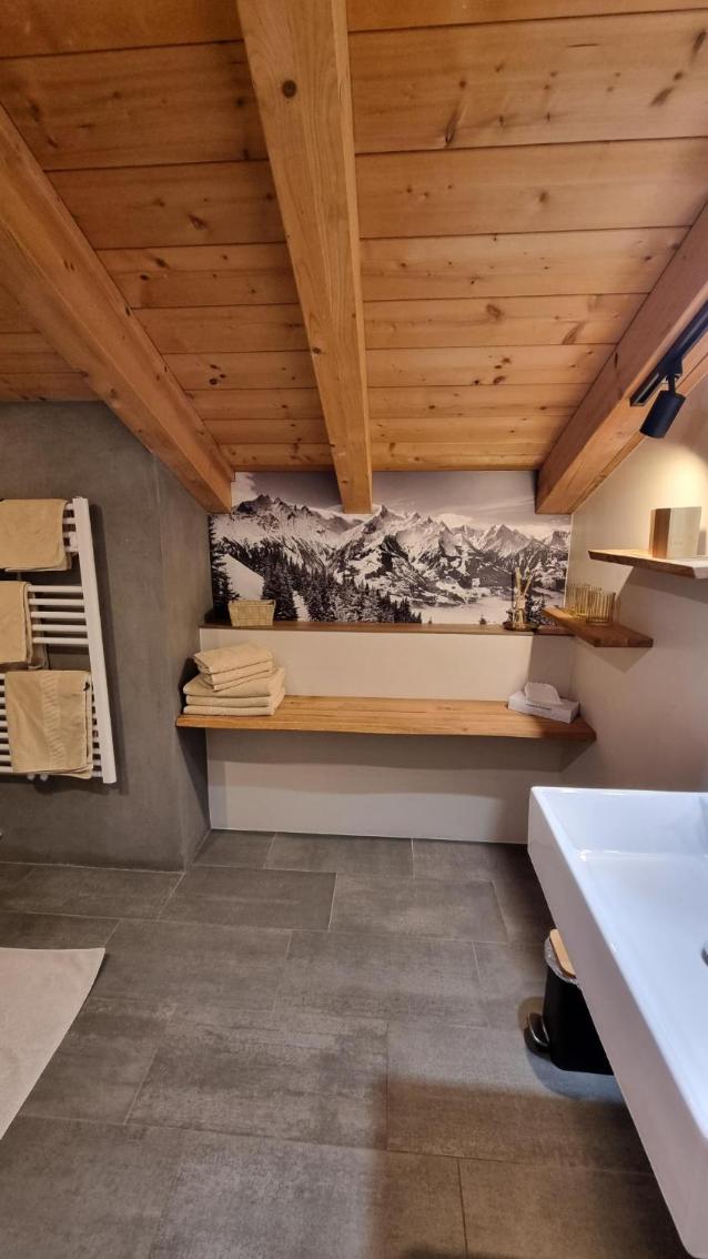 Two-Bedroom Apartment with Balcony photo 3