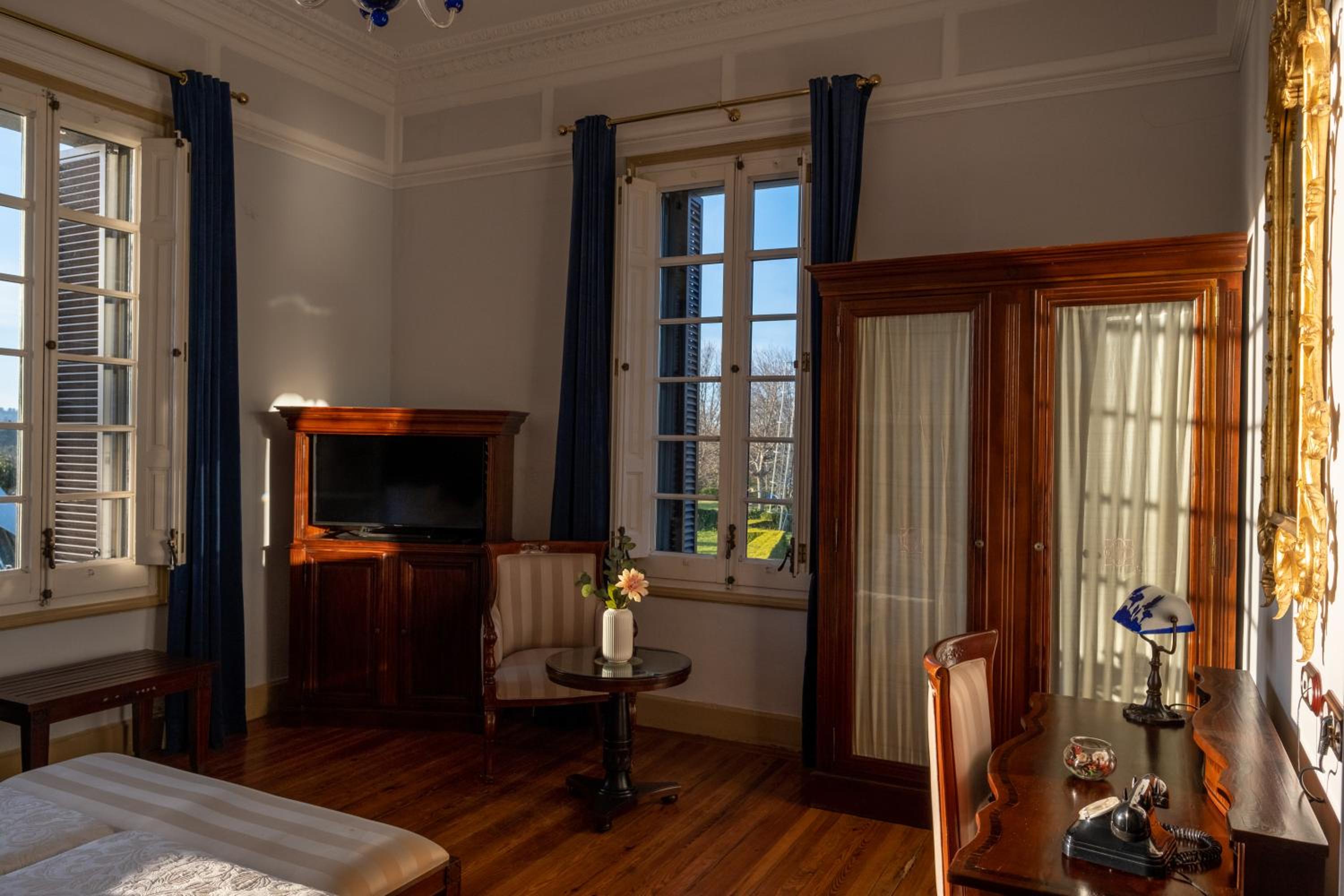 Standard Double or Twin Room photo 2