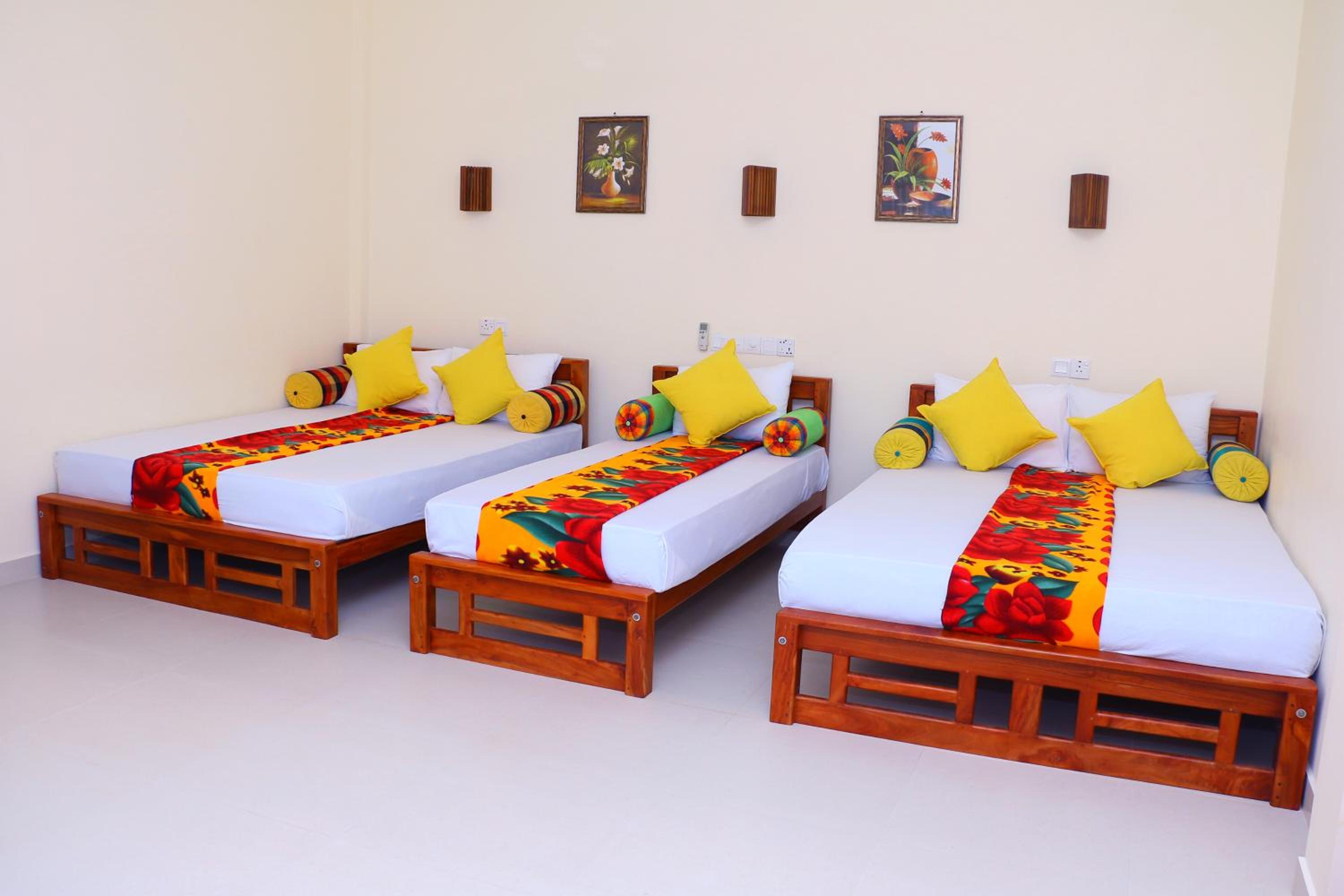 Deluxe Family Room with Garden View photo 1