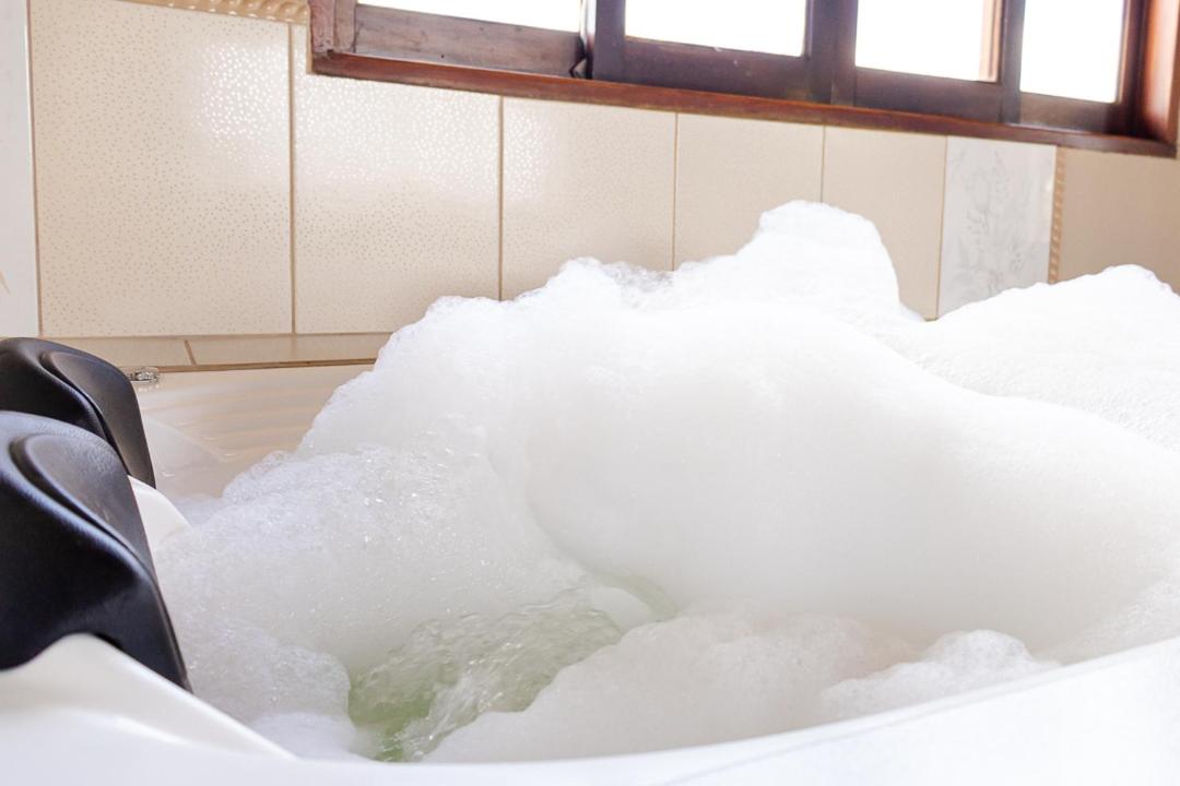 Deluxe Suite with Spa Bath photo 2