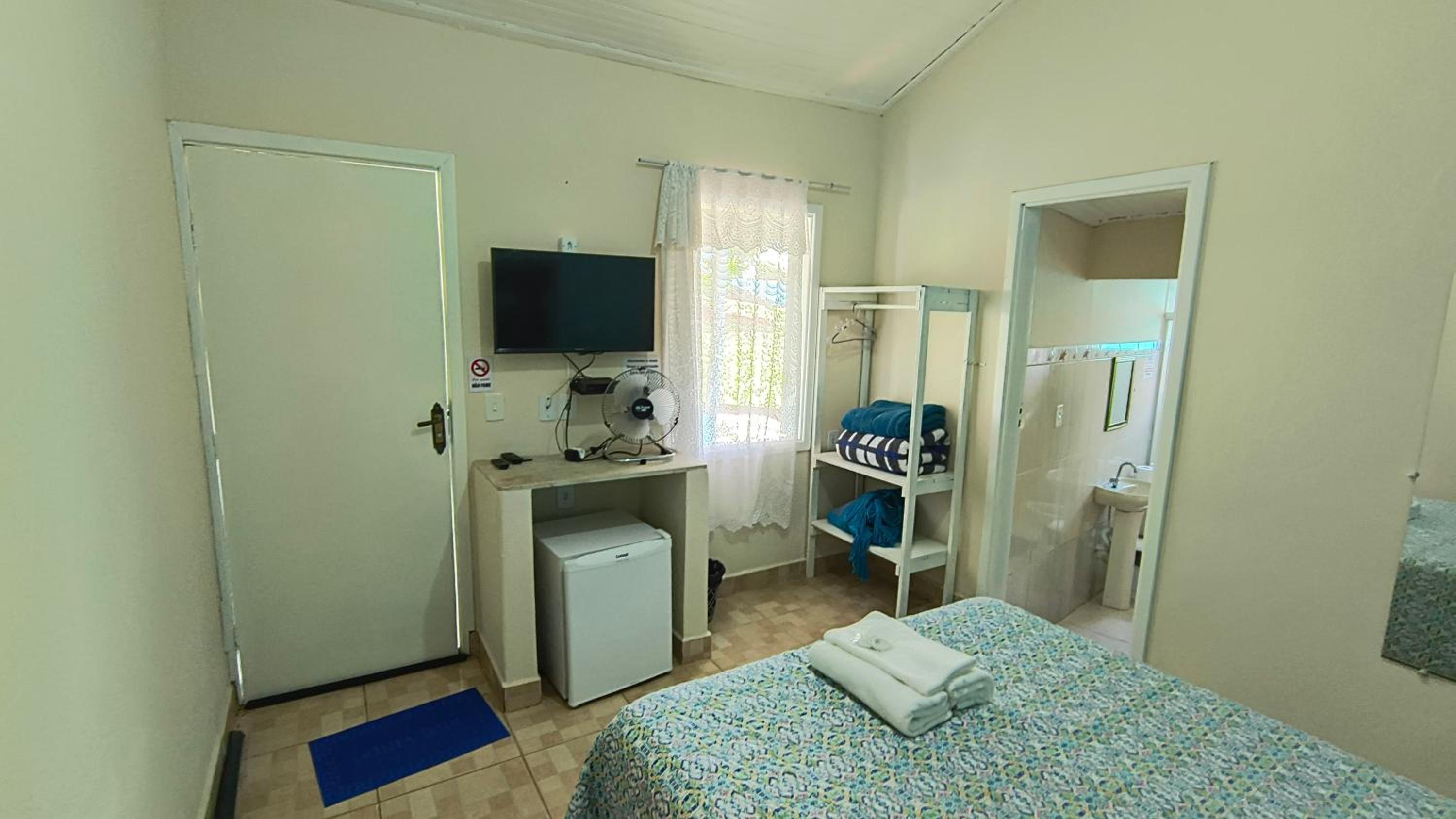 Studio Apartment with One Double Bed - Photo 5