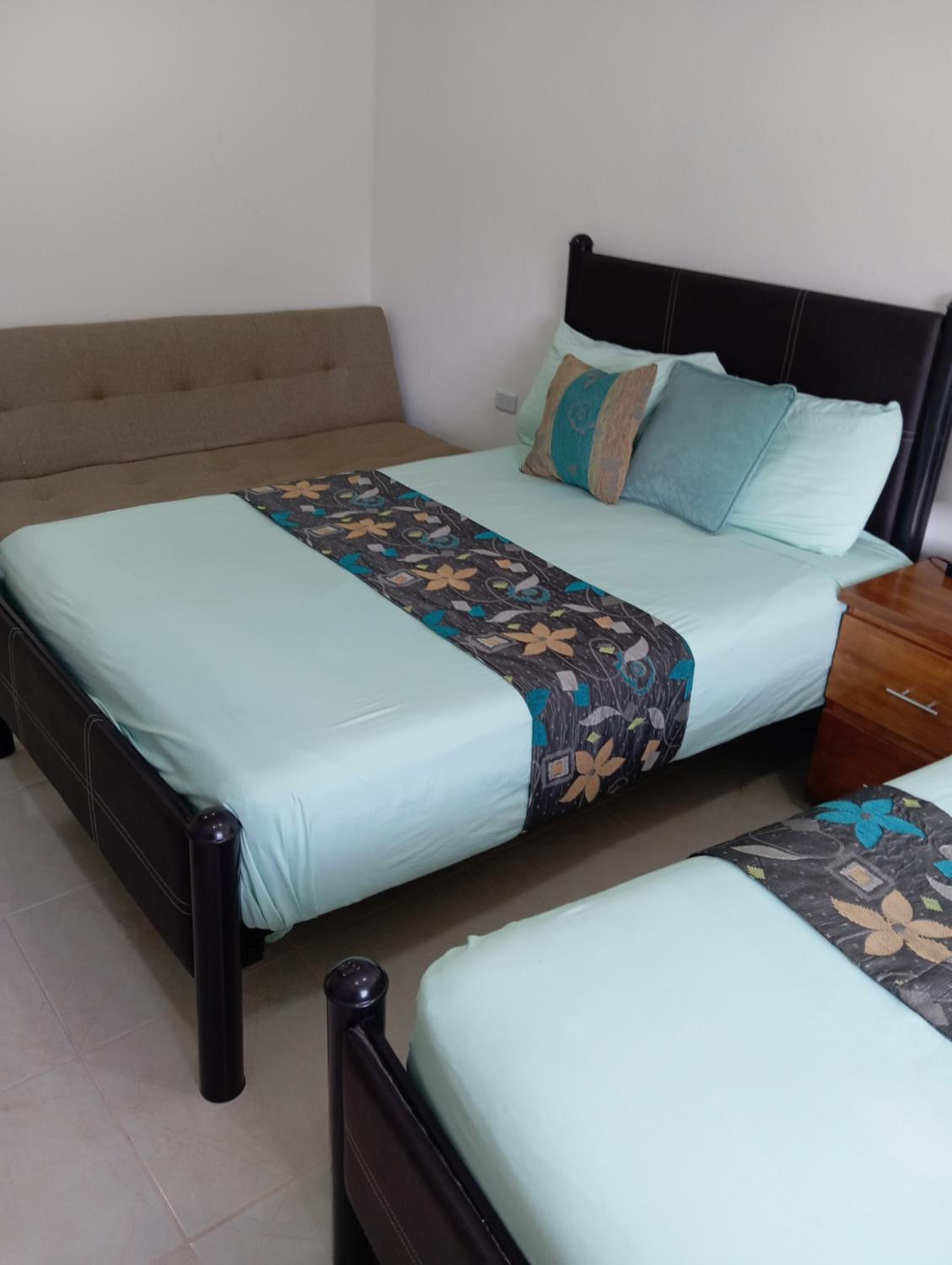 Double Room with Two Double Beds - Photo 1