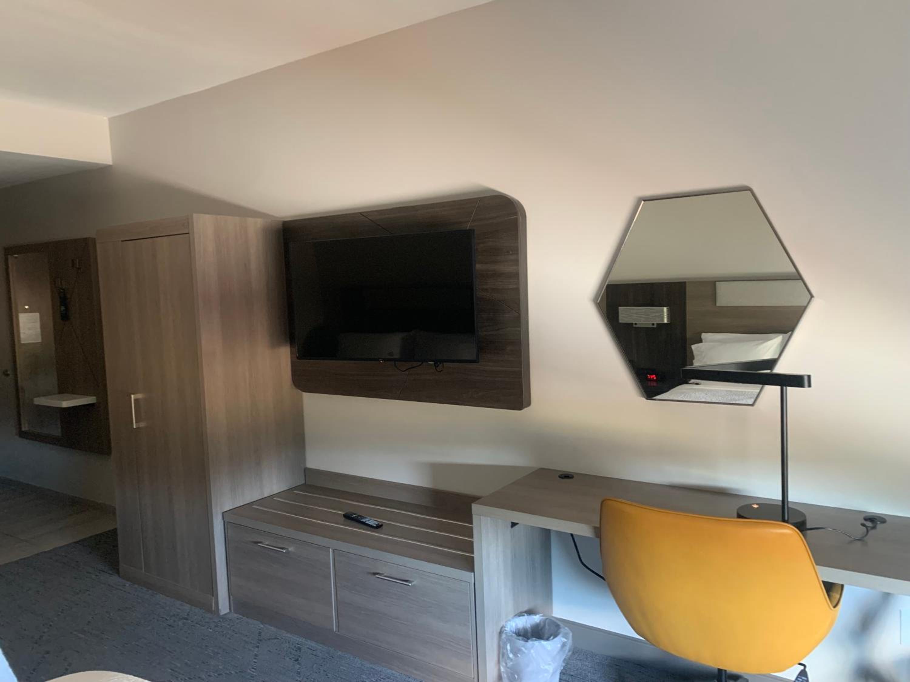 Standard King Room - Photo 1
