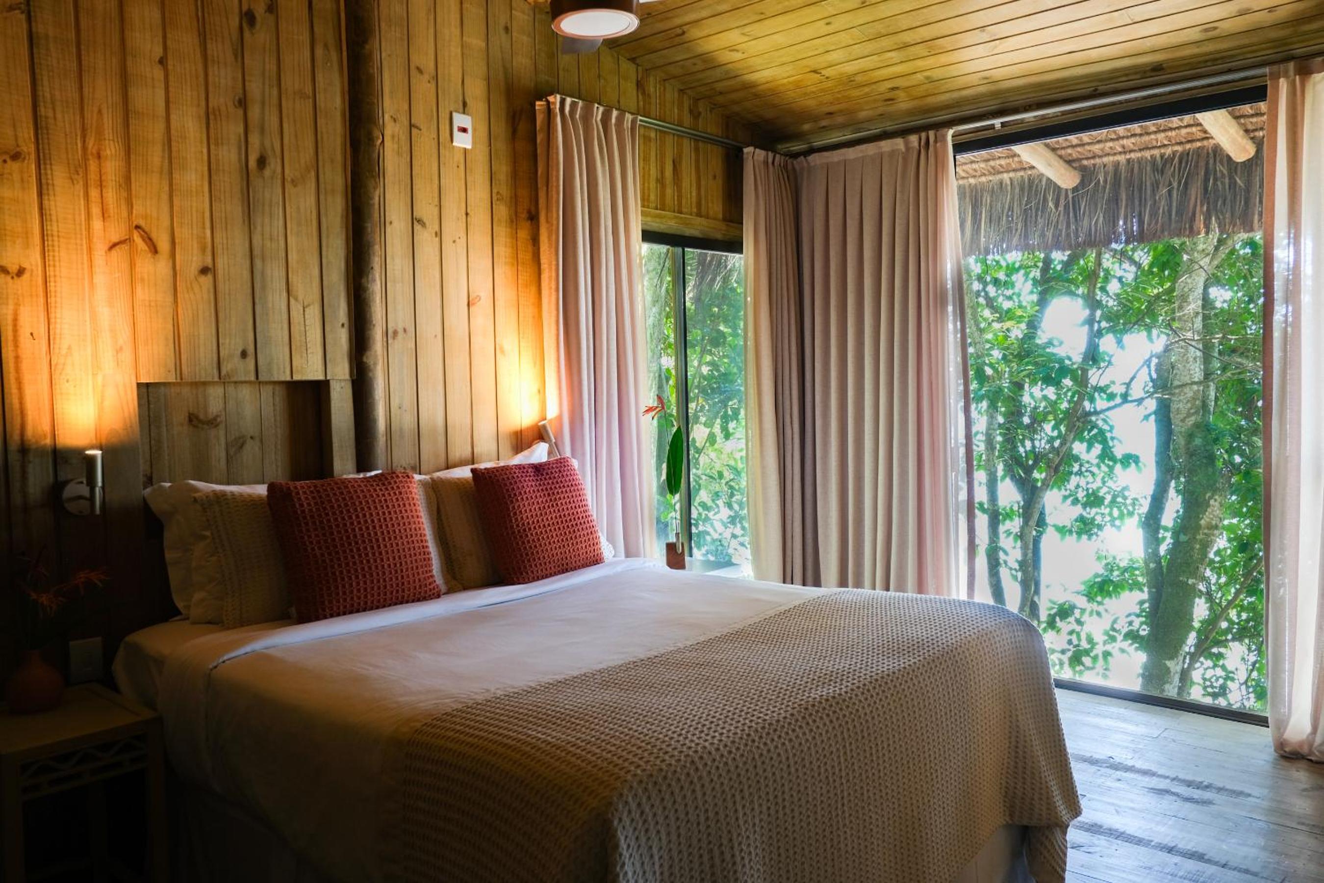 Deluxe Double Room with Bath photo 3