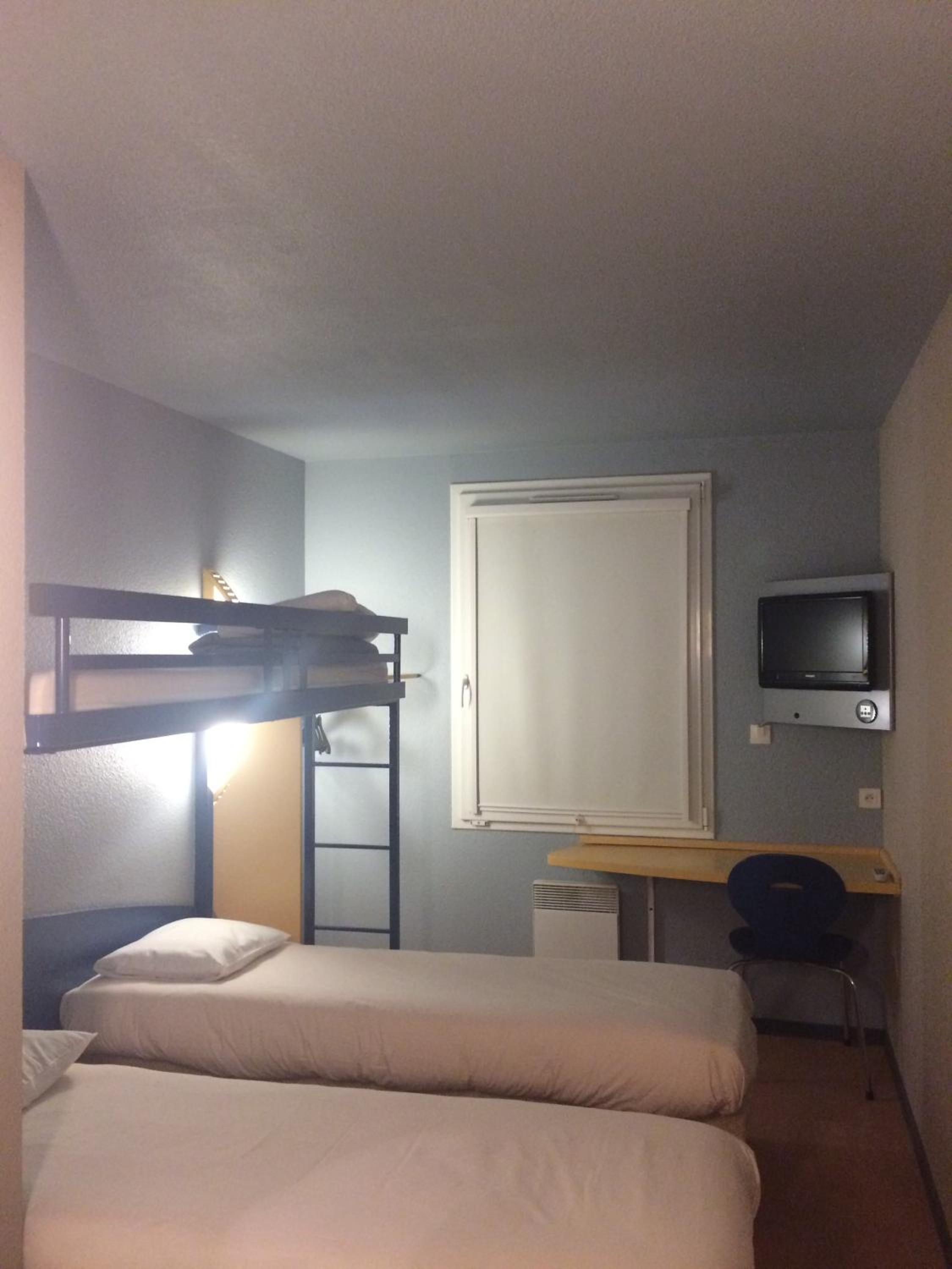 Standard Triple Room - Photo 1