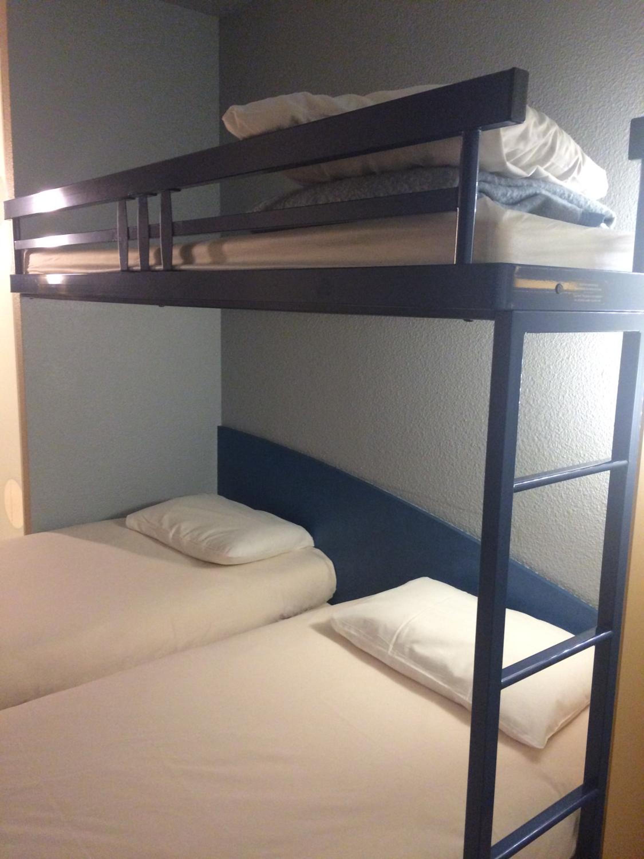 Standard Triple Room - Photo 5