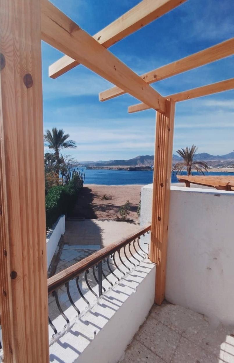 One-Bedroom Apartment - Oceanfront photo 3