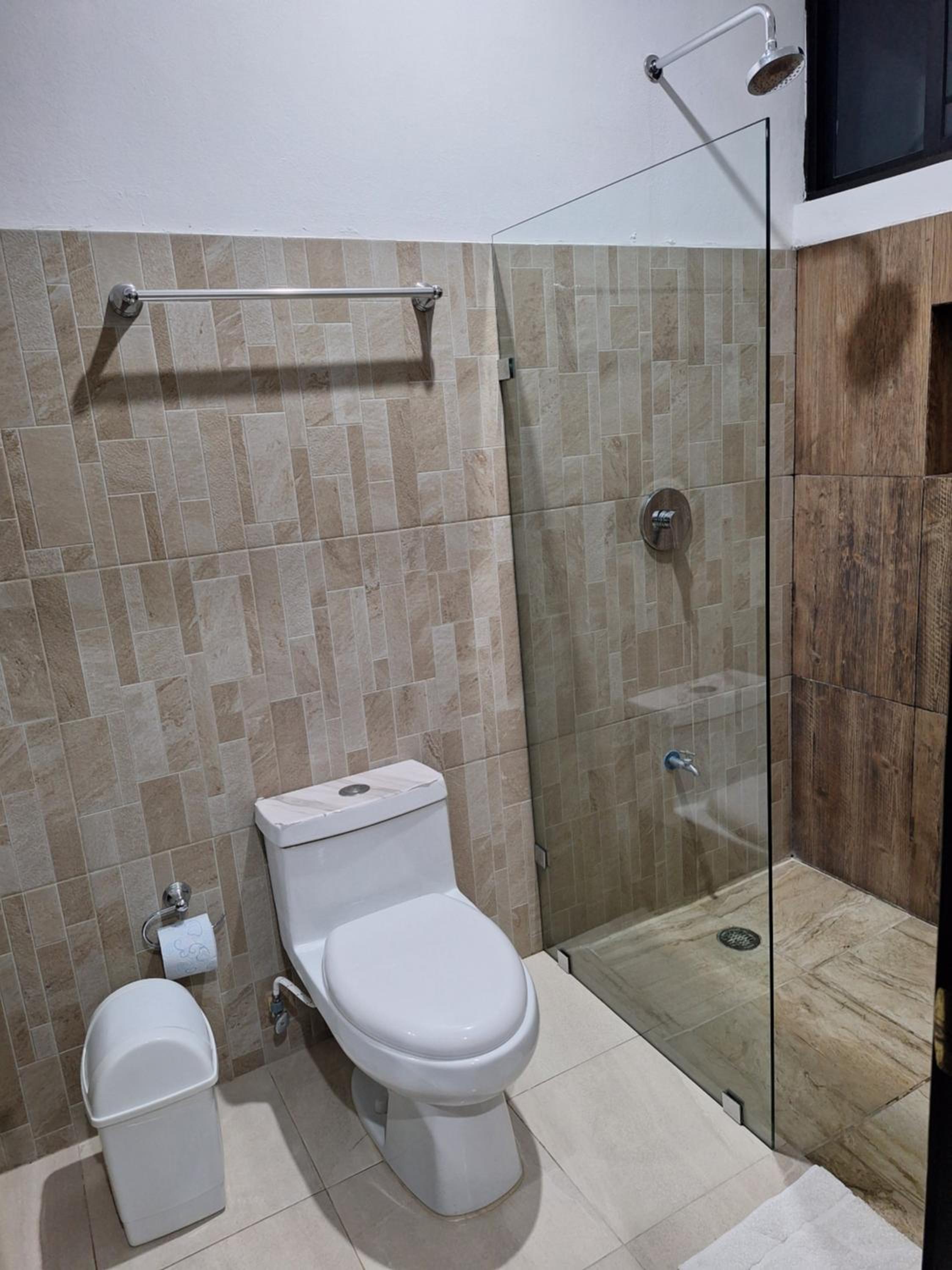 Deluxe Suite - Photo 7