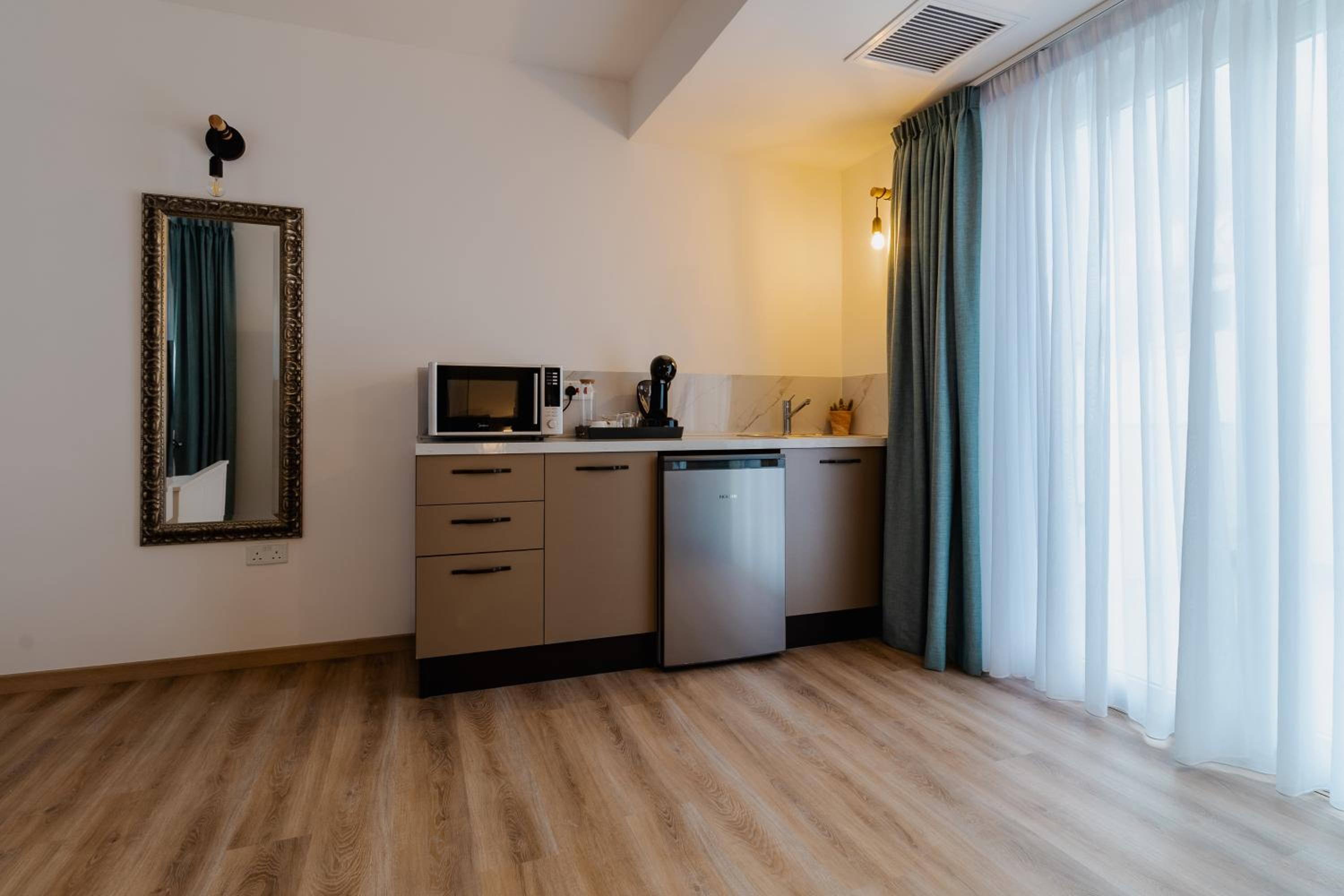 Superior King Room