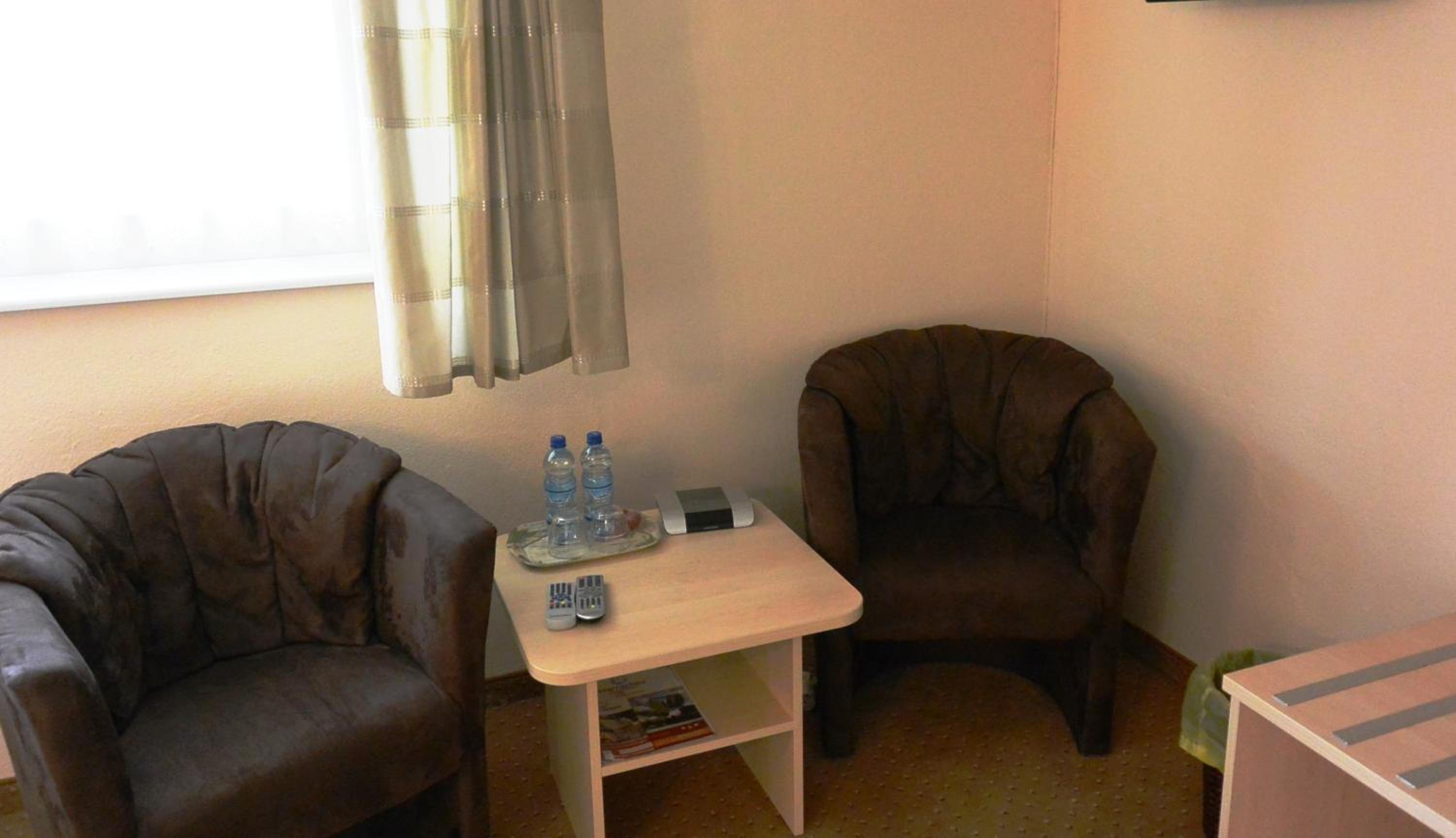 Double Room with Private External Bathroom photo 2