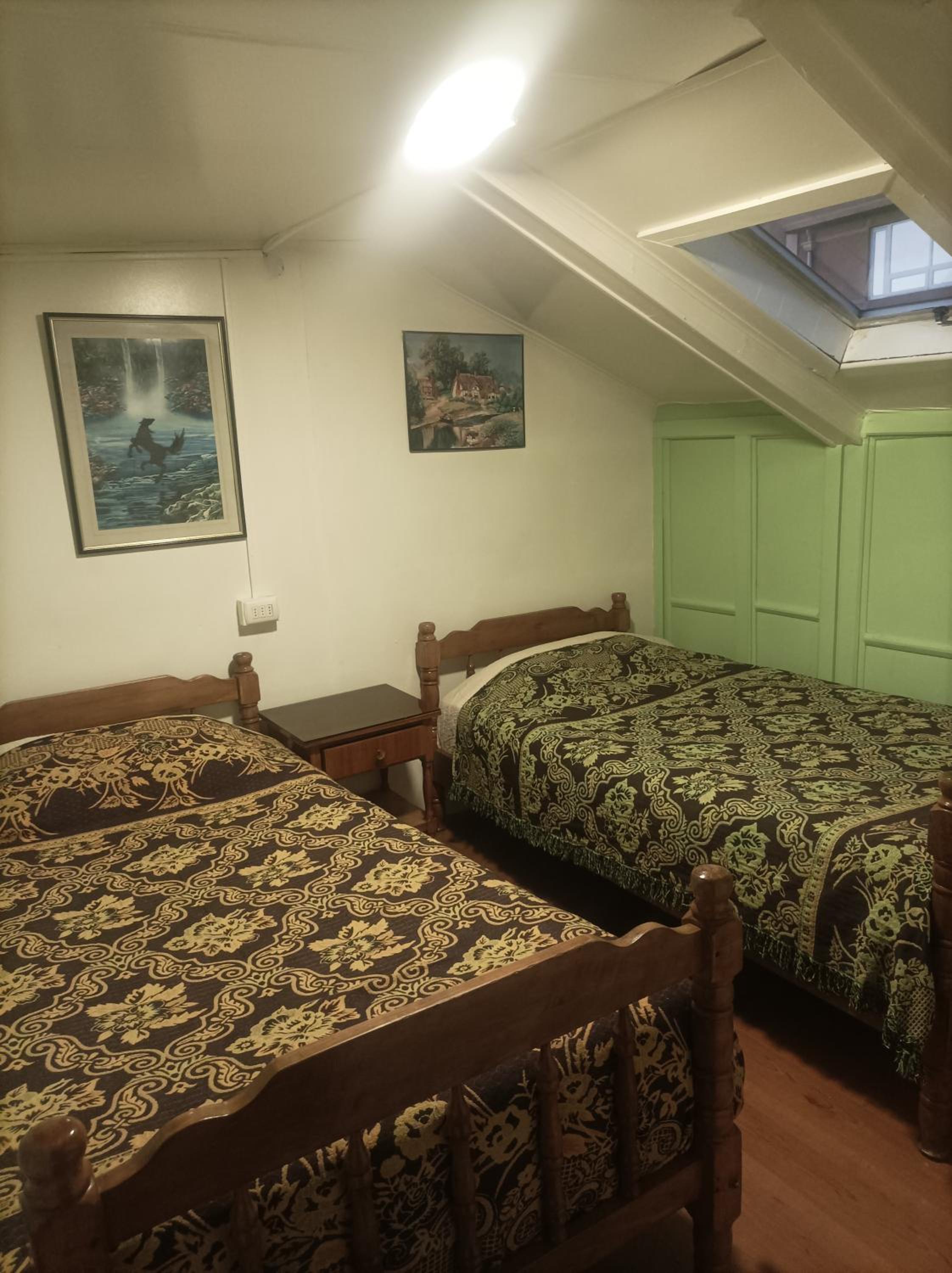 Economy Twin Room photo 2