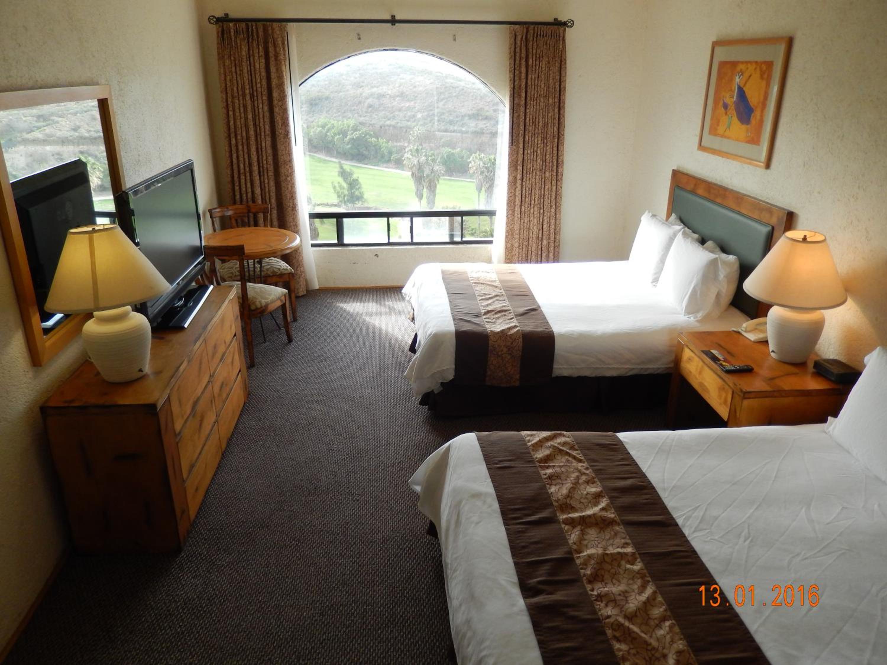 Studio with Two Double Beds - Photo 5