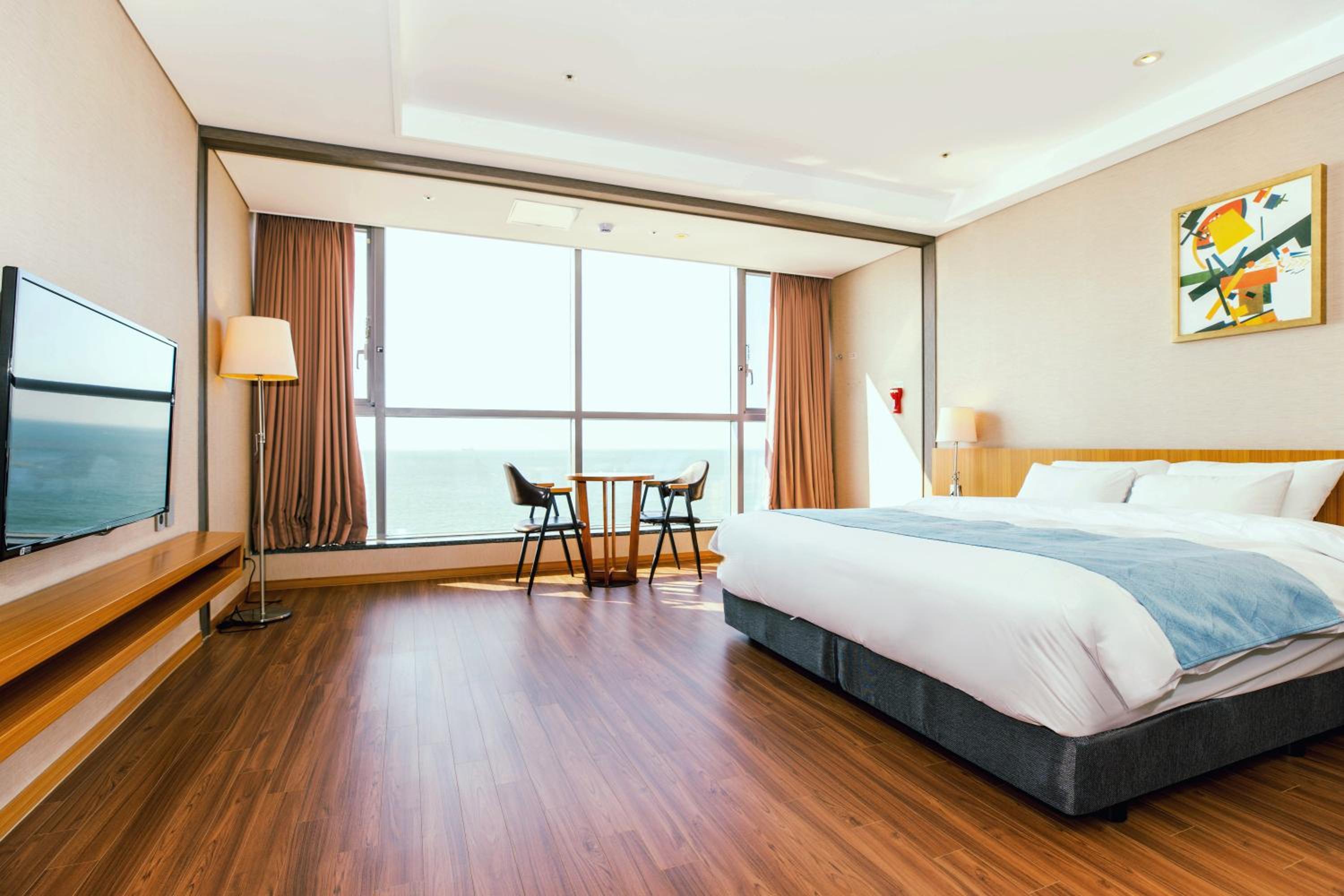 Deluxe Double Room with Sea View photo 3