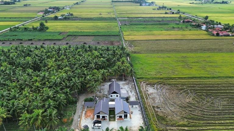 Villa with Private Pool photo 1