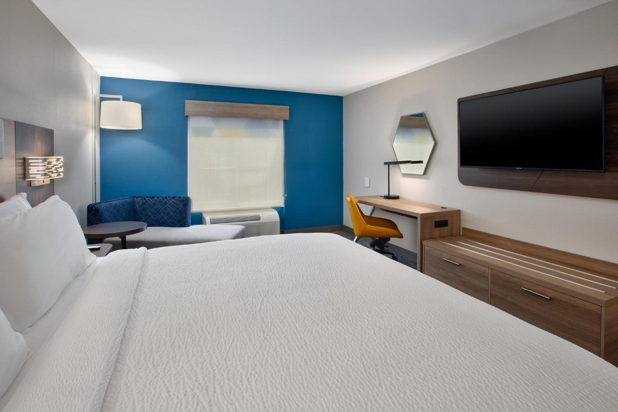 Standard King Room - Photo 2