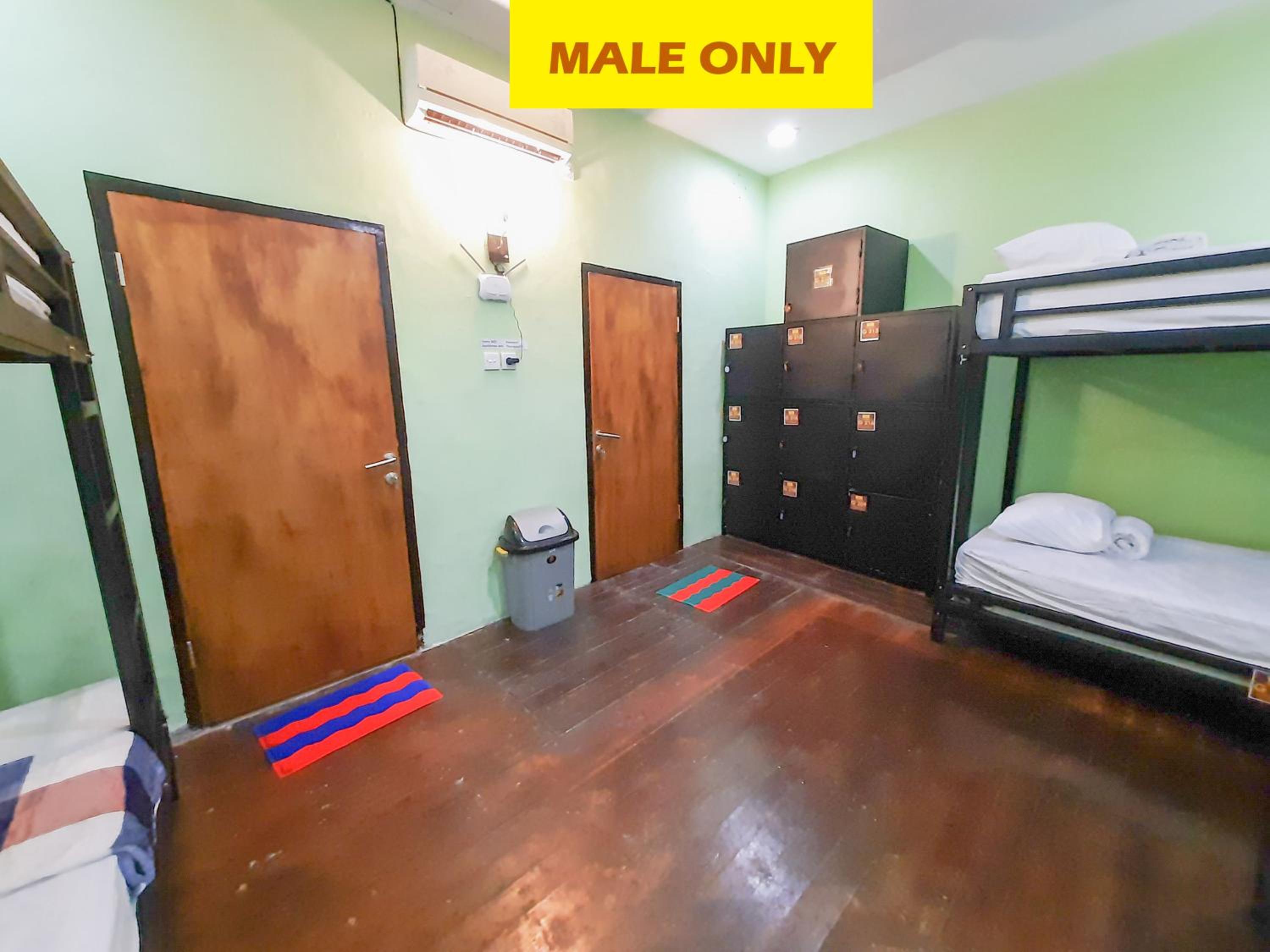 Bunk Bed in Male Dormitory Room  photo 2