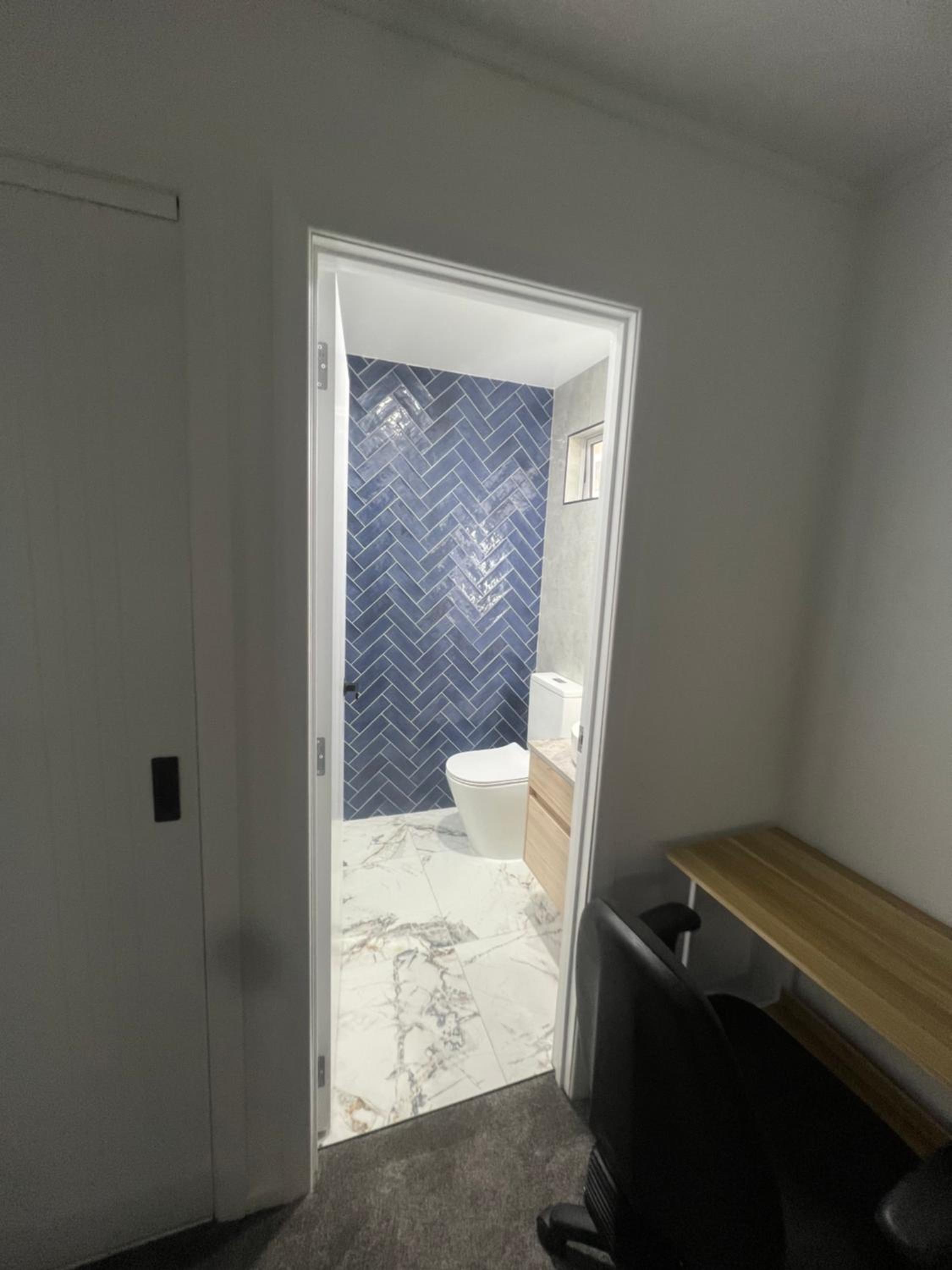 Ensuite Superior Queen Room