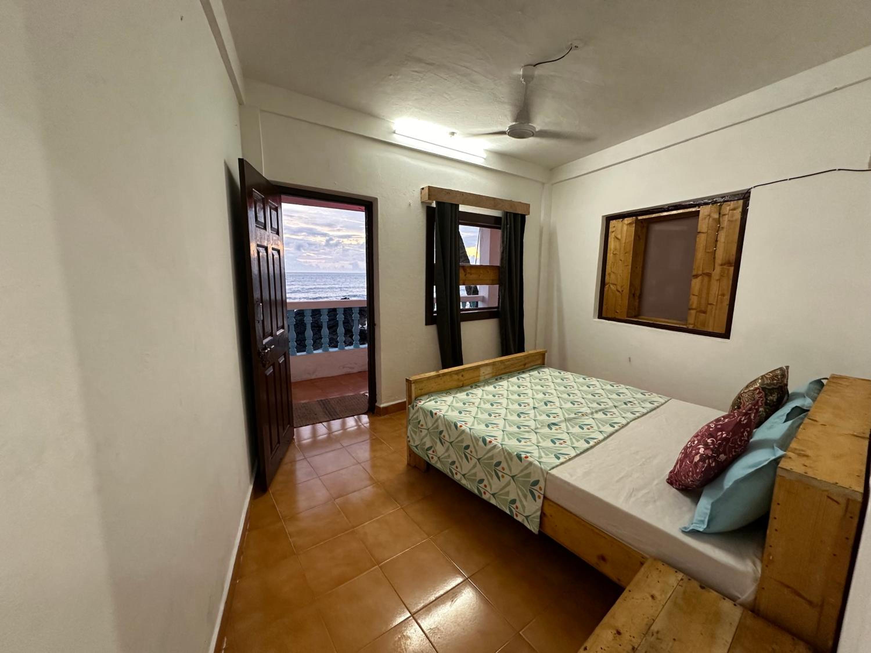 Family Room with Sea View photo 2