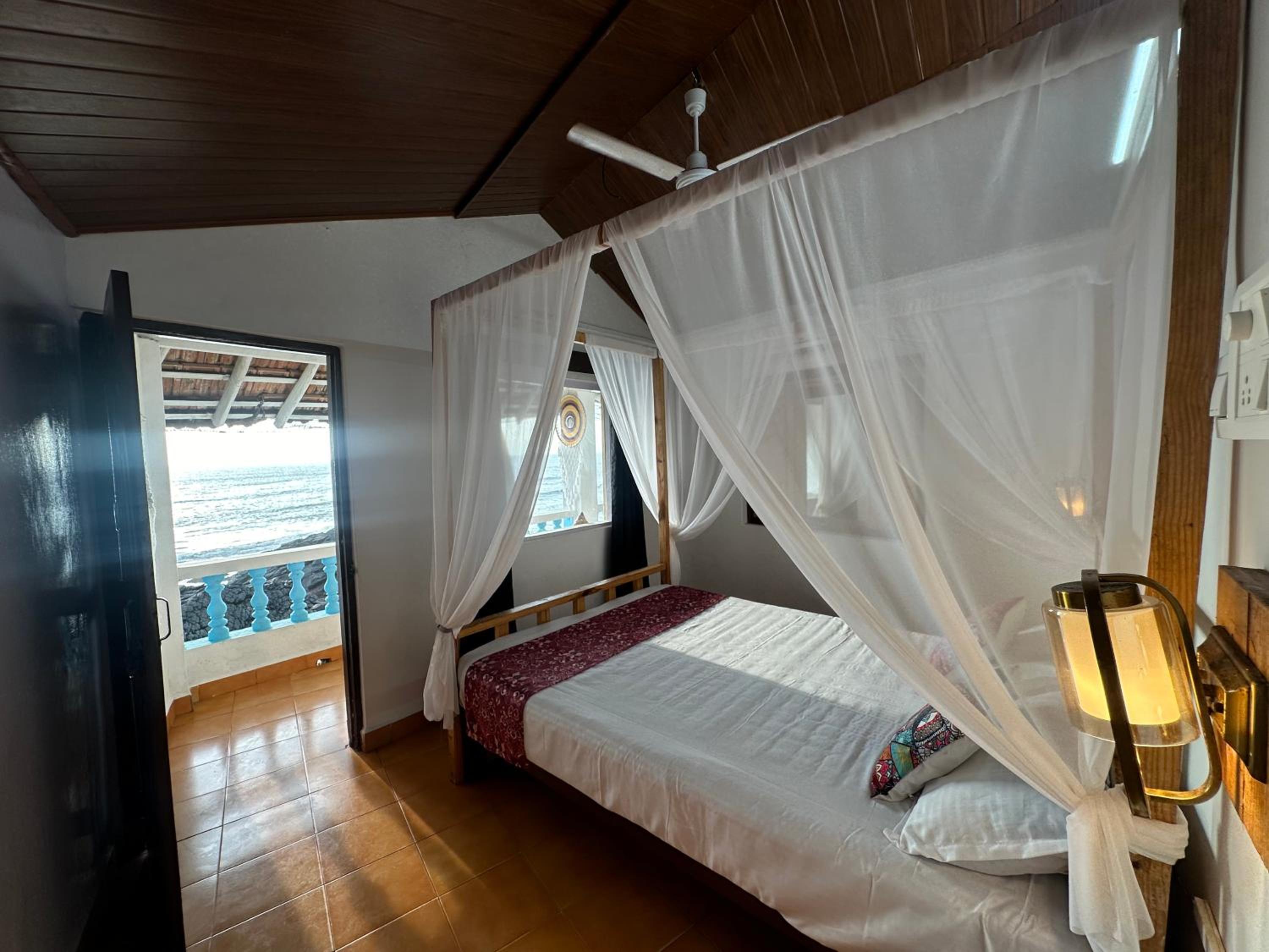 Deluxe Double Room with Sea View photo 2