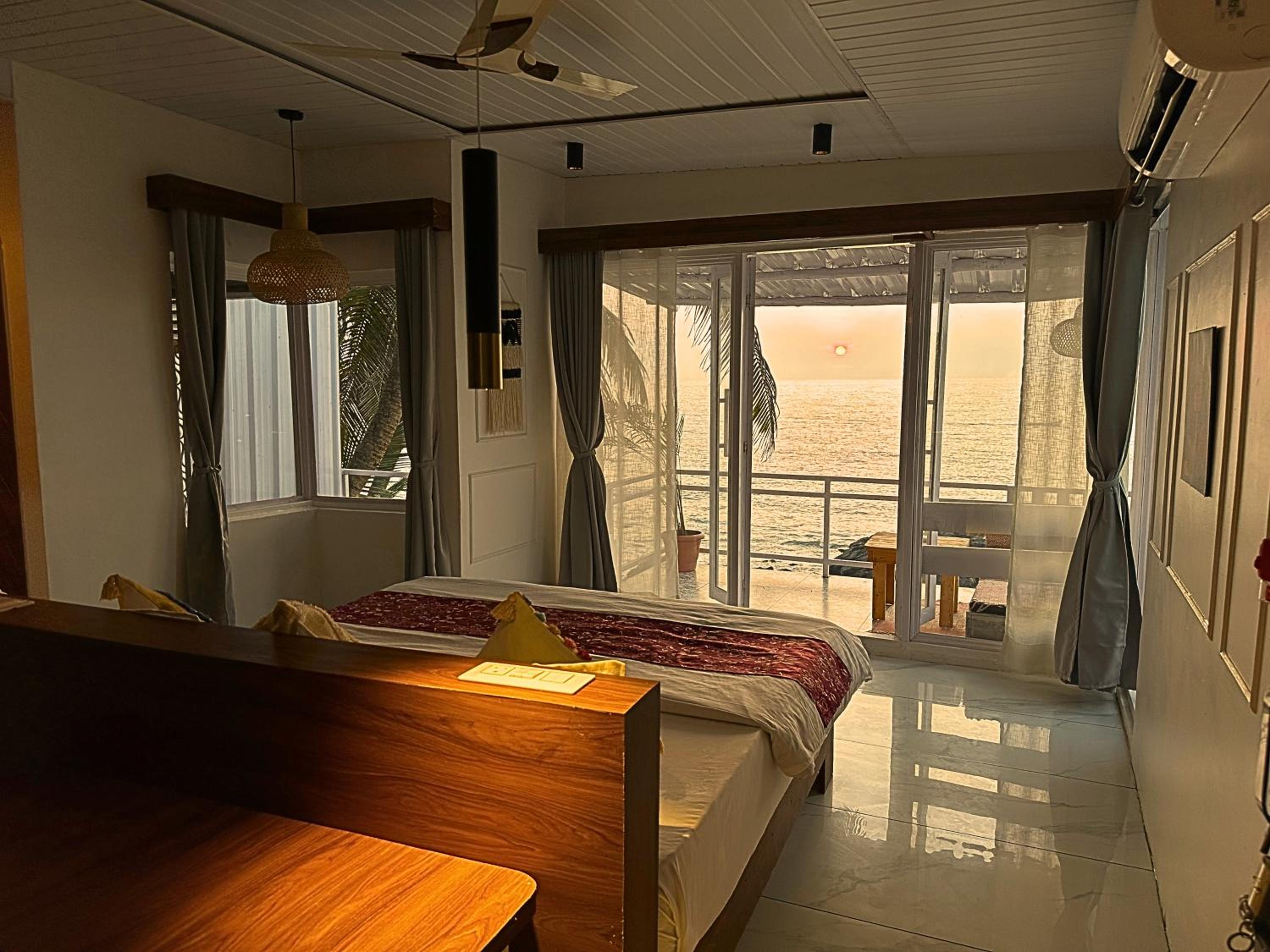 Junior Suite with Ocean View photo 2