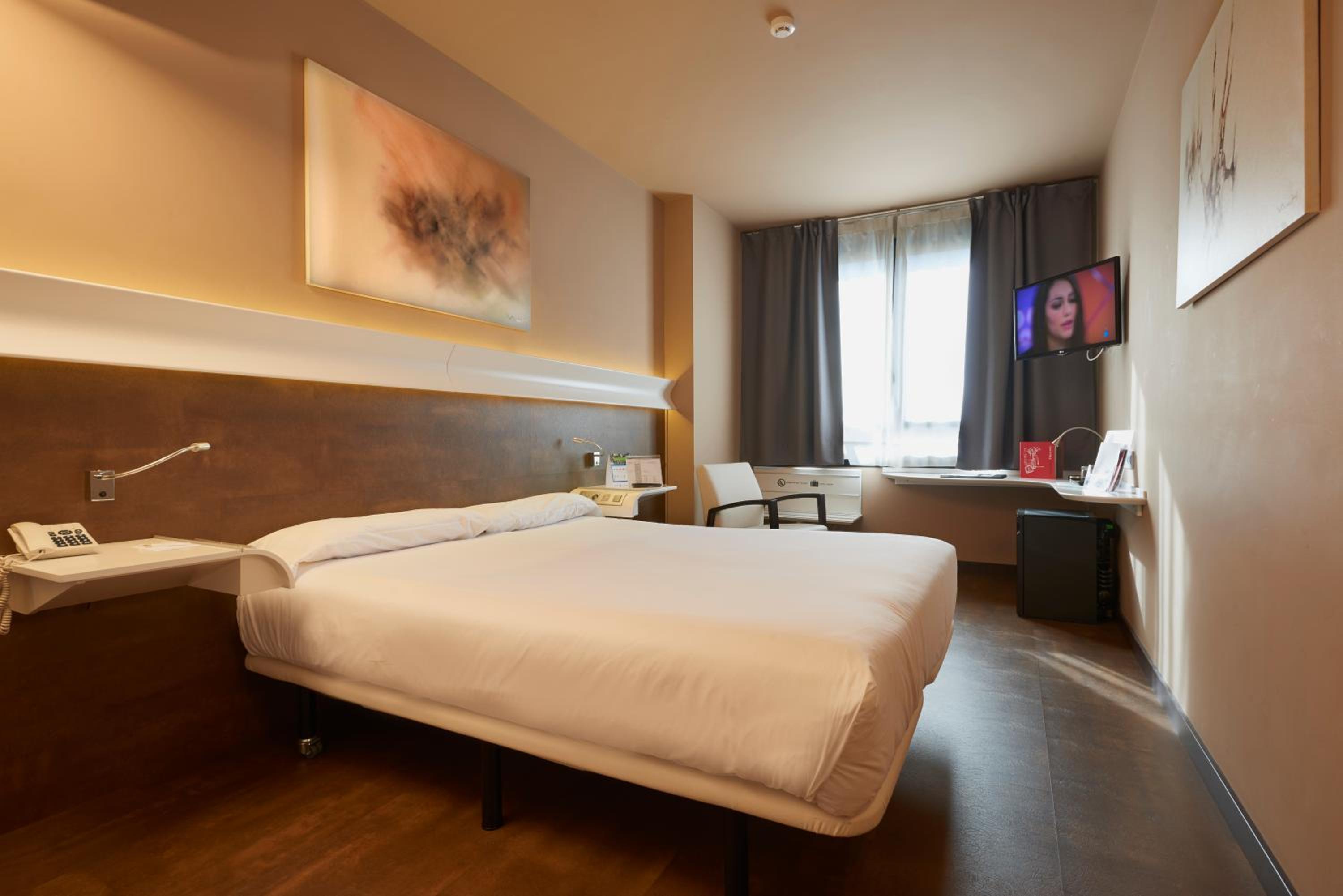 Queen Room - Photo 1