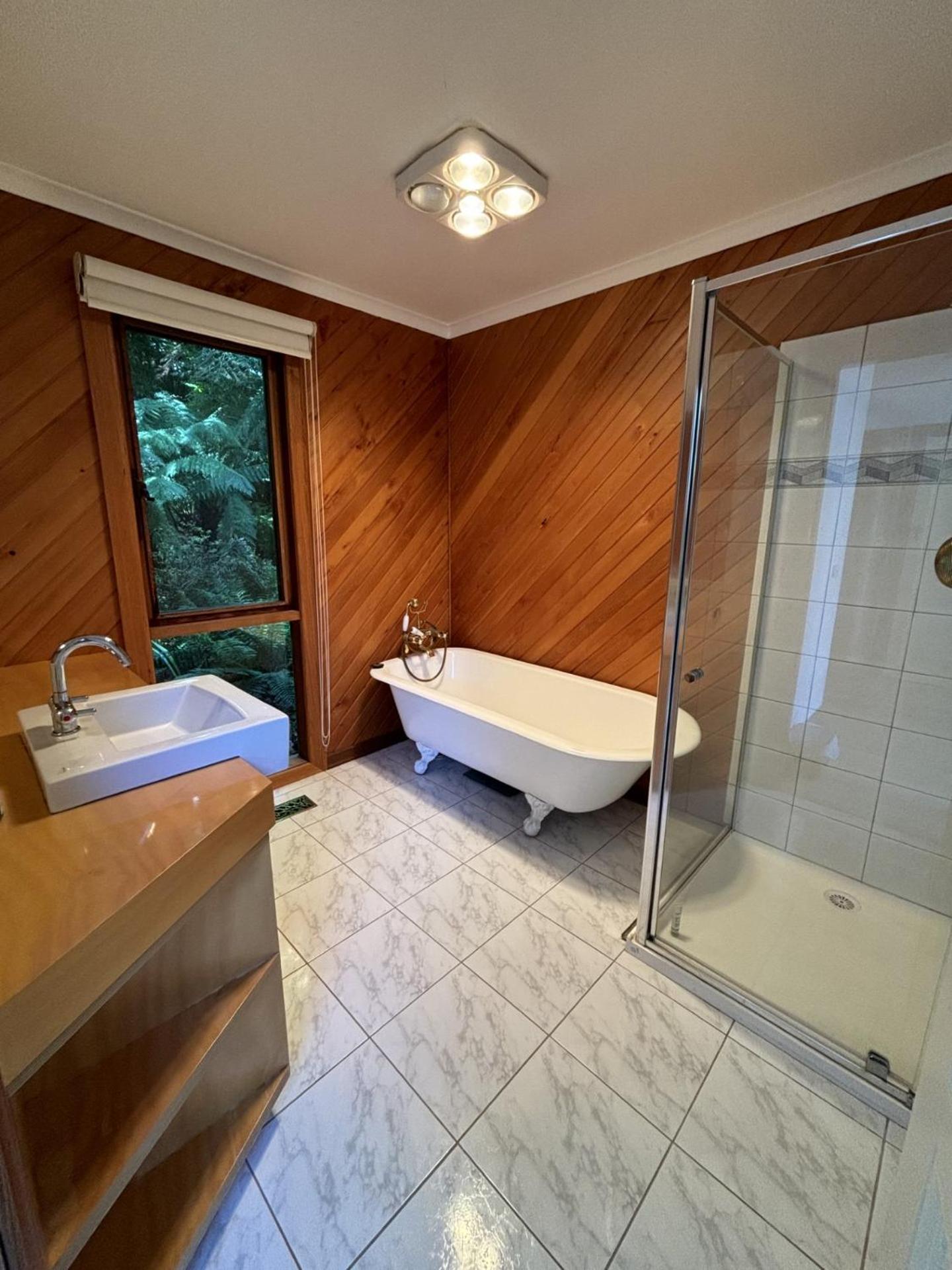 Deluxe King Suite photo 2