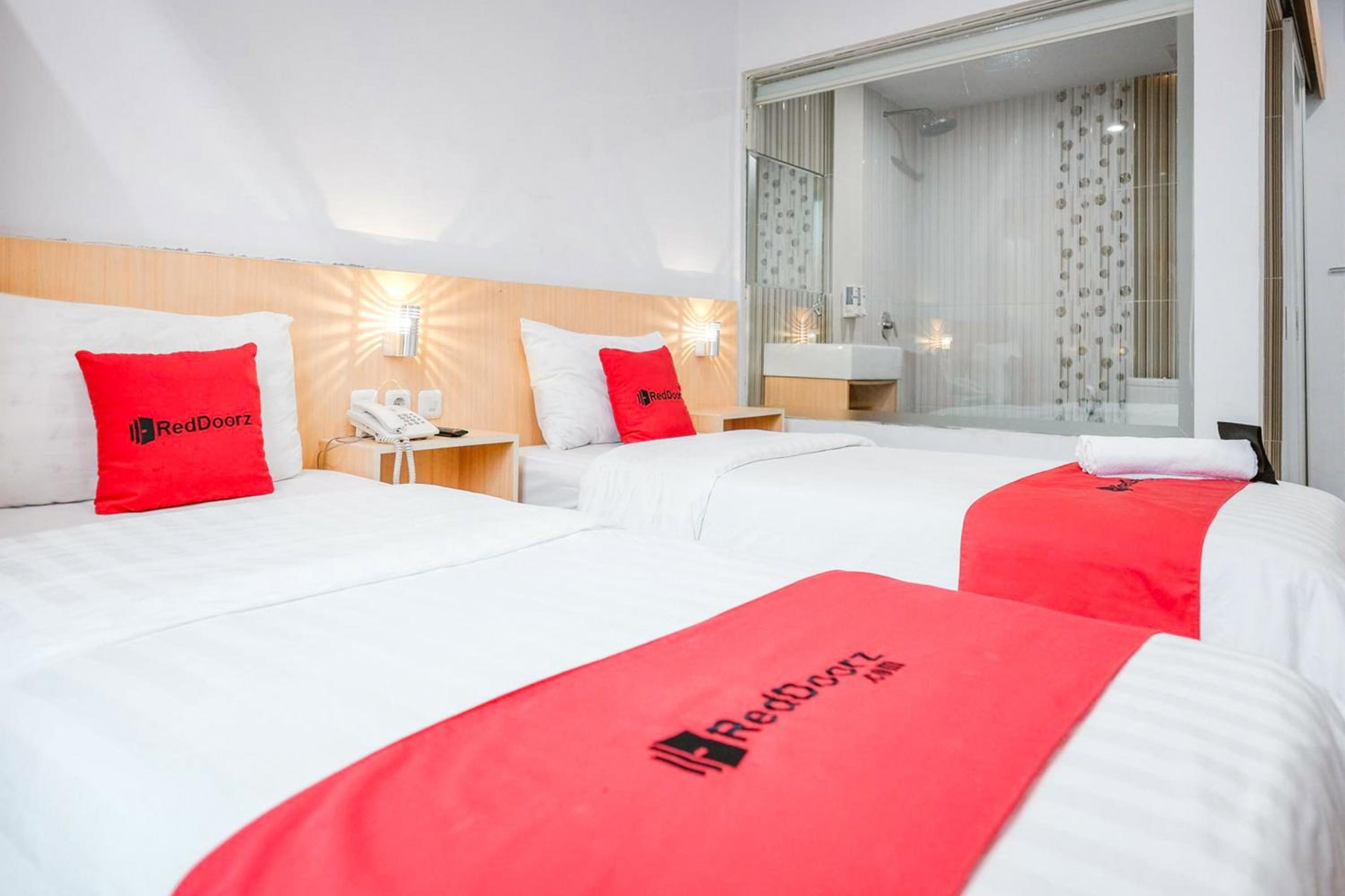 Deluxe Twin Room - Photo 6