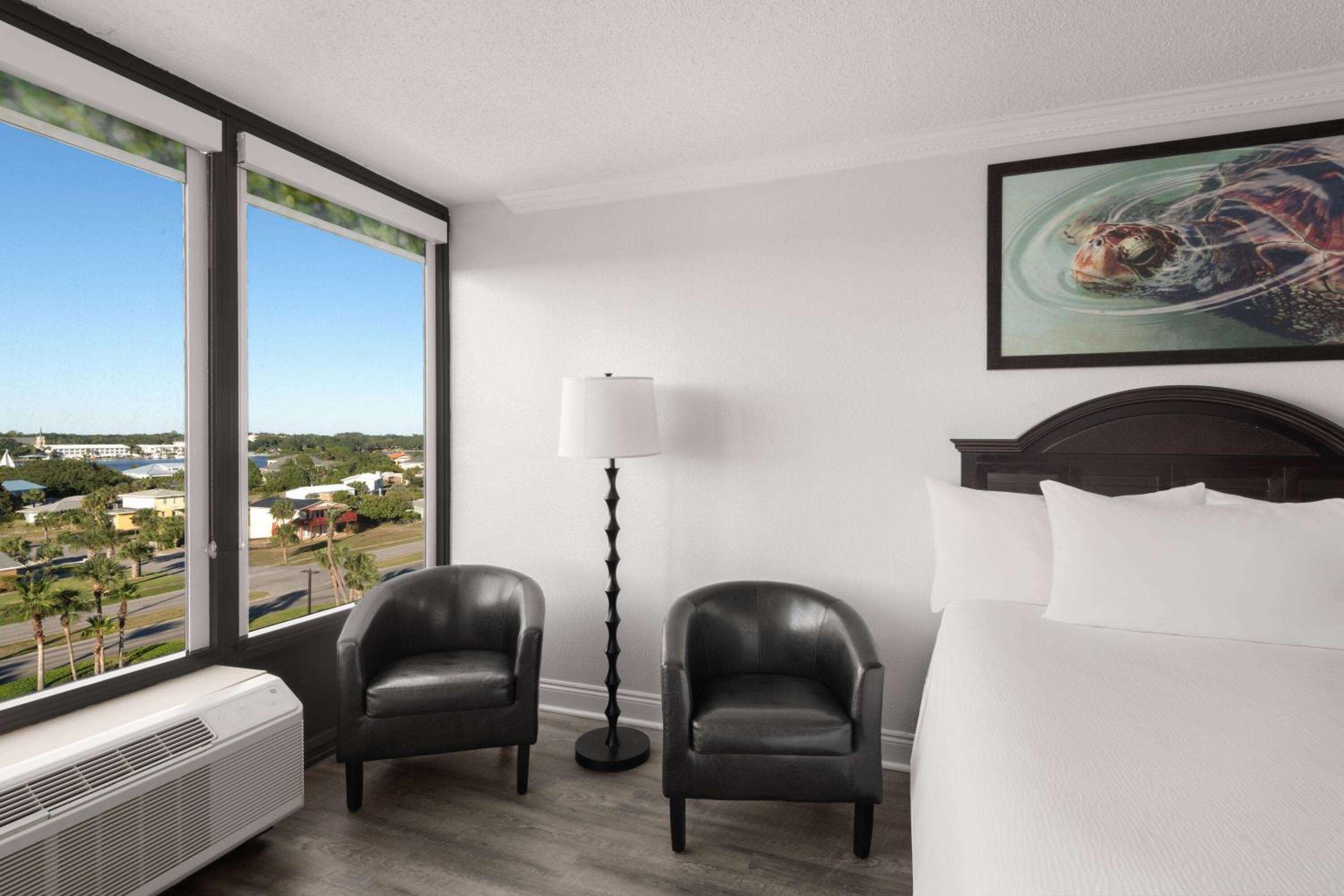 Queen Room with Two Queen Beds and City View - Photo 2