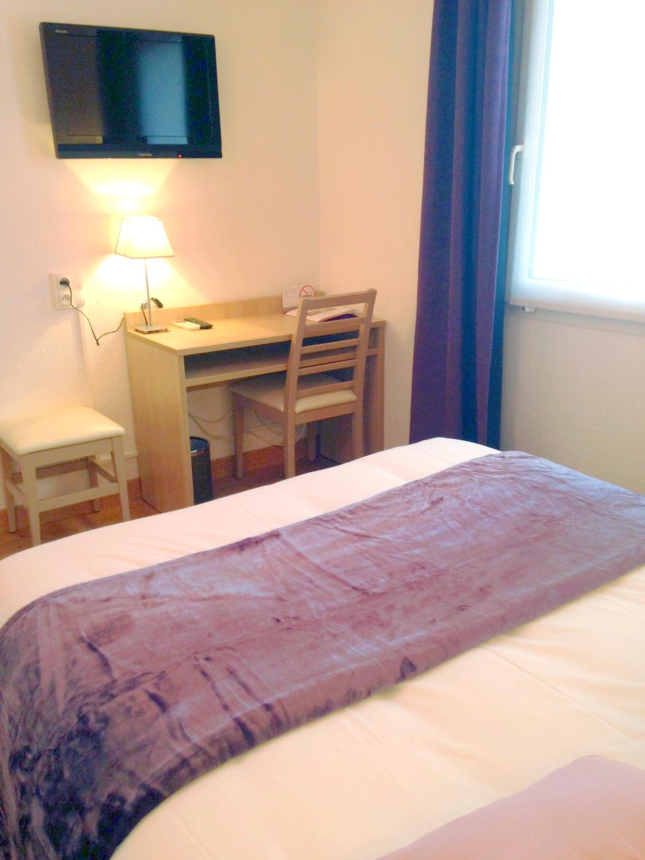 Standard Double Room - Photo 2