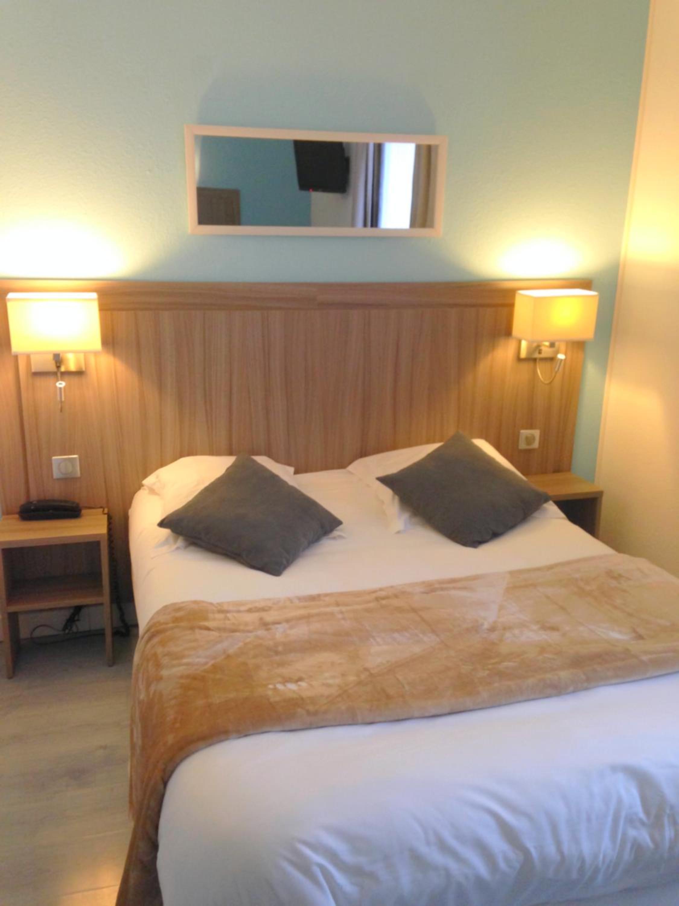 Standard Triple Room - Photo 7