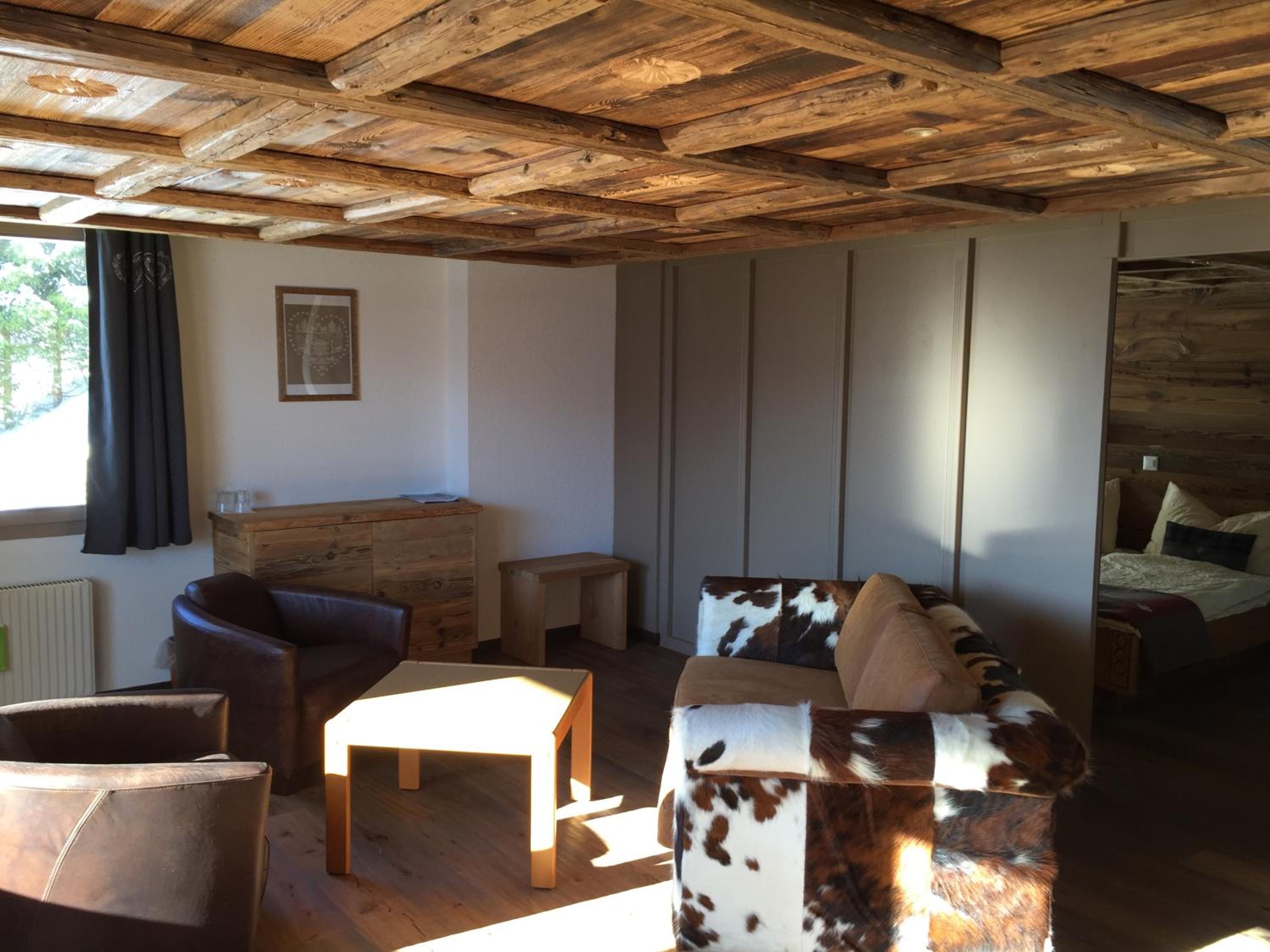 Chalet Suite with Balcony and Mountain View - Photo 3