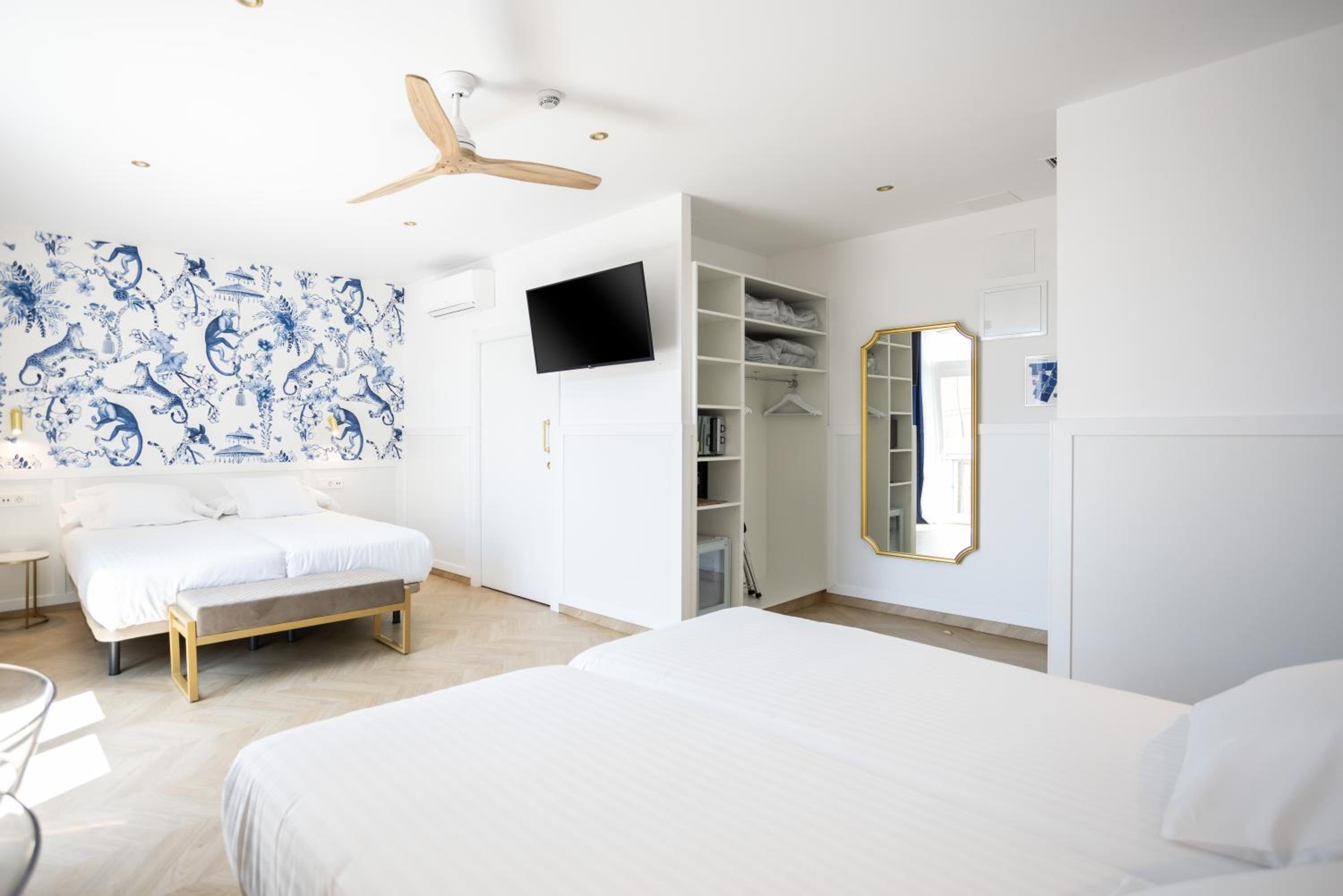 Standard Quadruple Room
