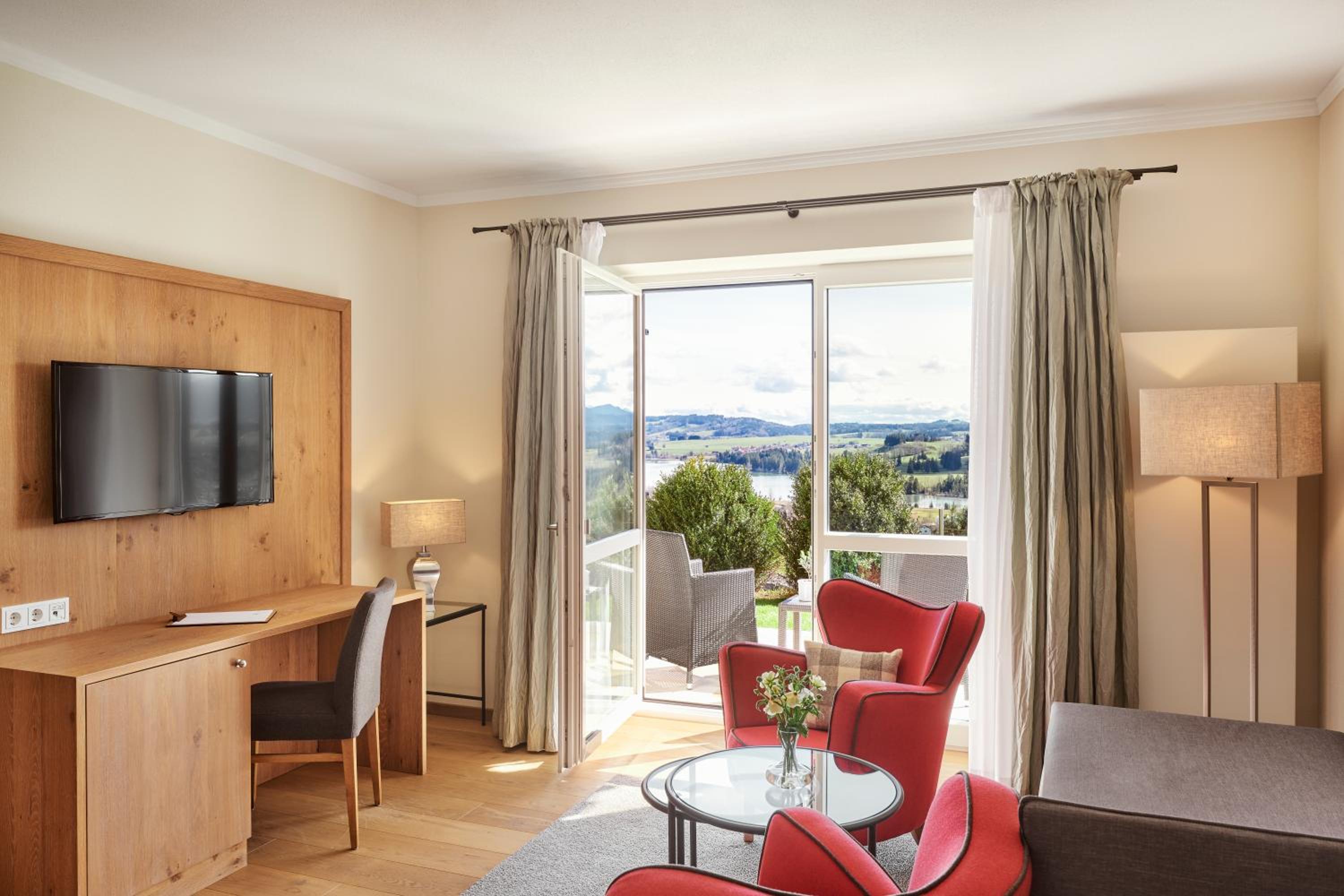 Suite with Lake View - Photo 4